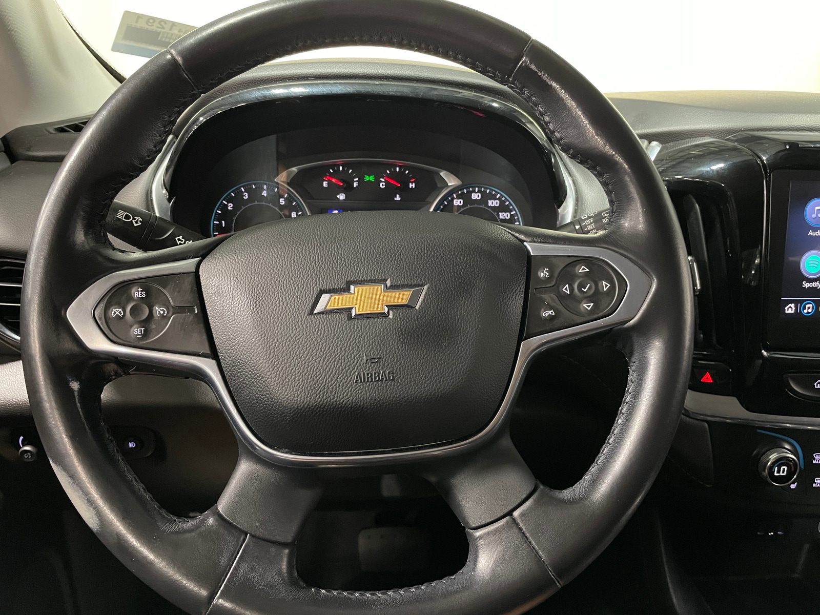 Thumbnail: 2021 Chevrolet Traverse - 4