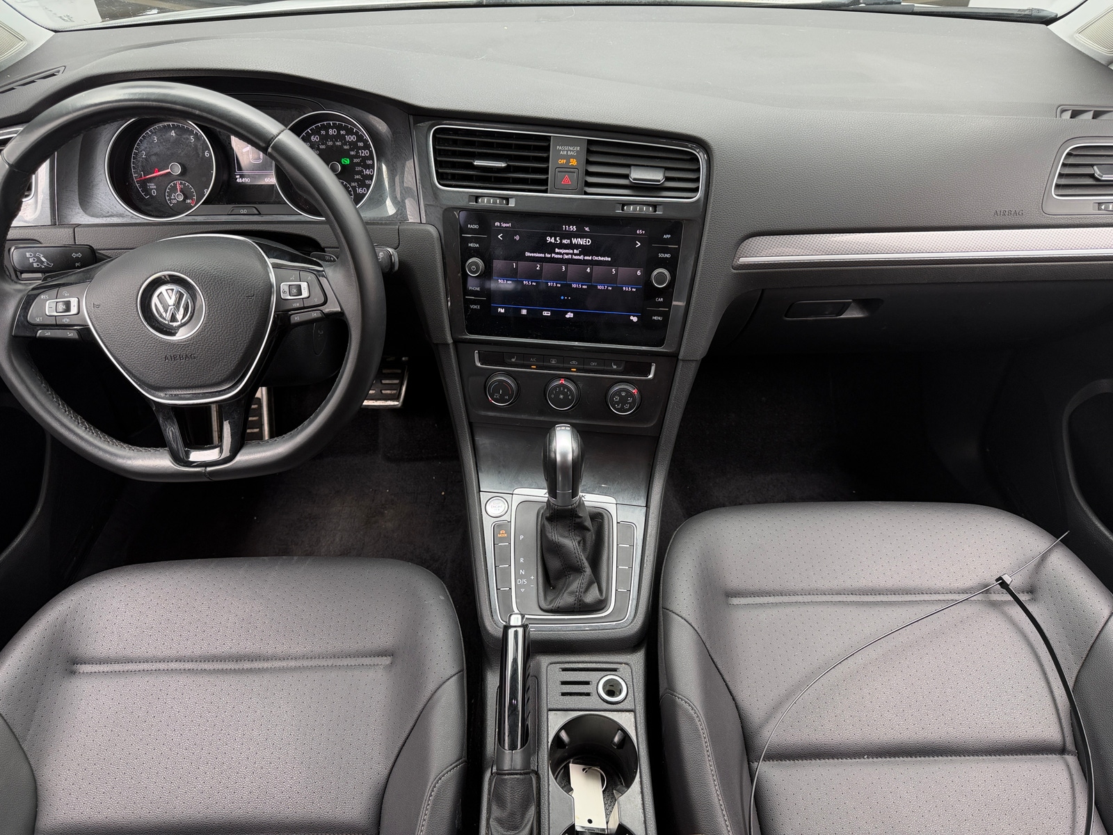 Thumbnail: 2019 Volkswagen Golf - 2