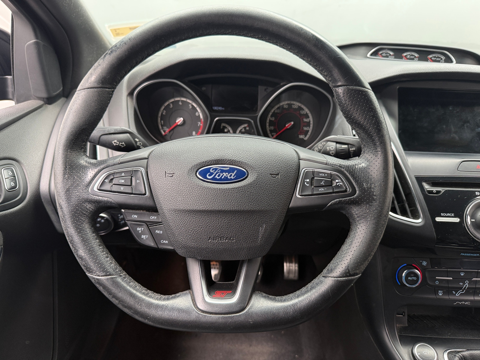 Thumbnail: 2016 Ford Focus - 5