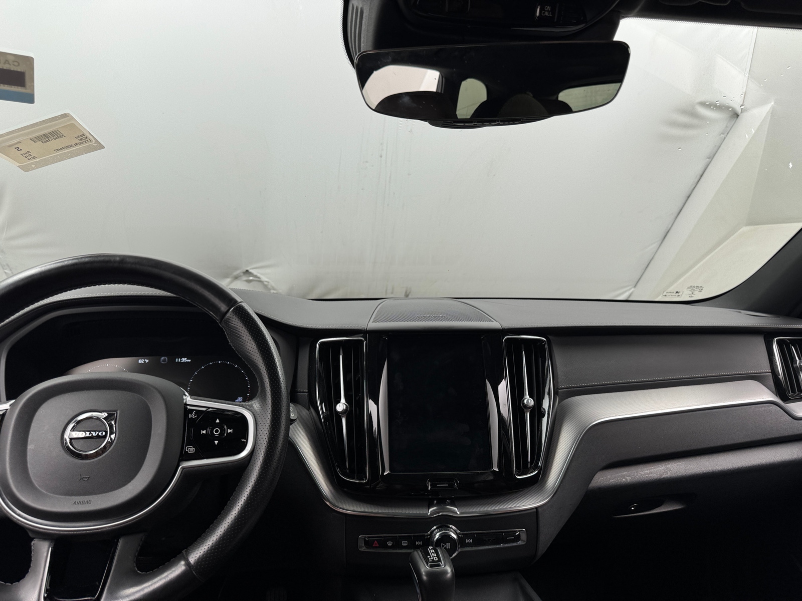 Thumbnail: 2019 Volvo XC60 - 2