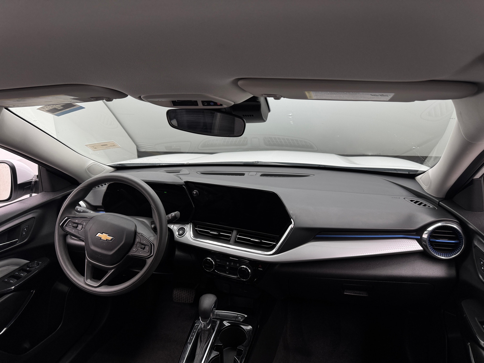 Thumbnail: 2025 Chevrolet Trax - 2