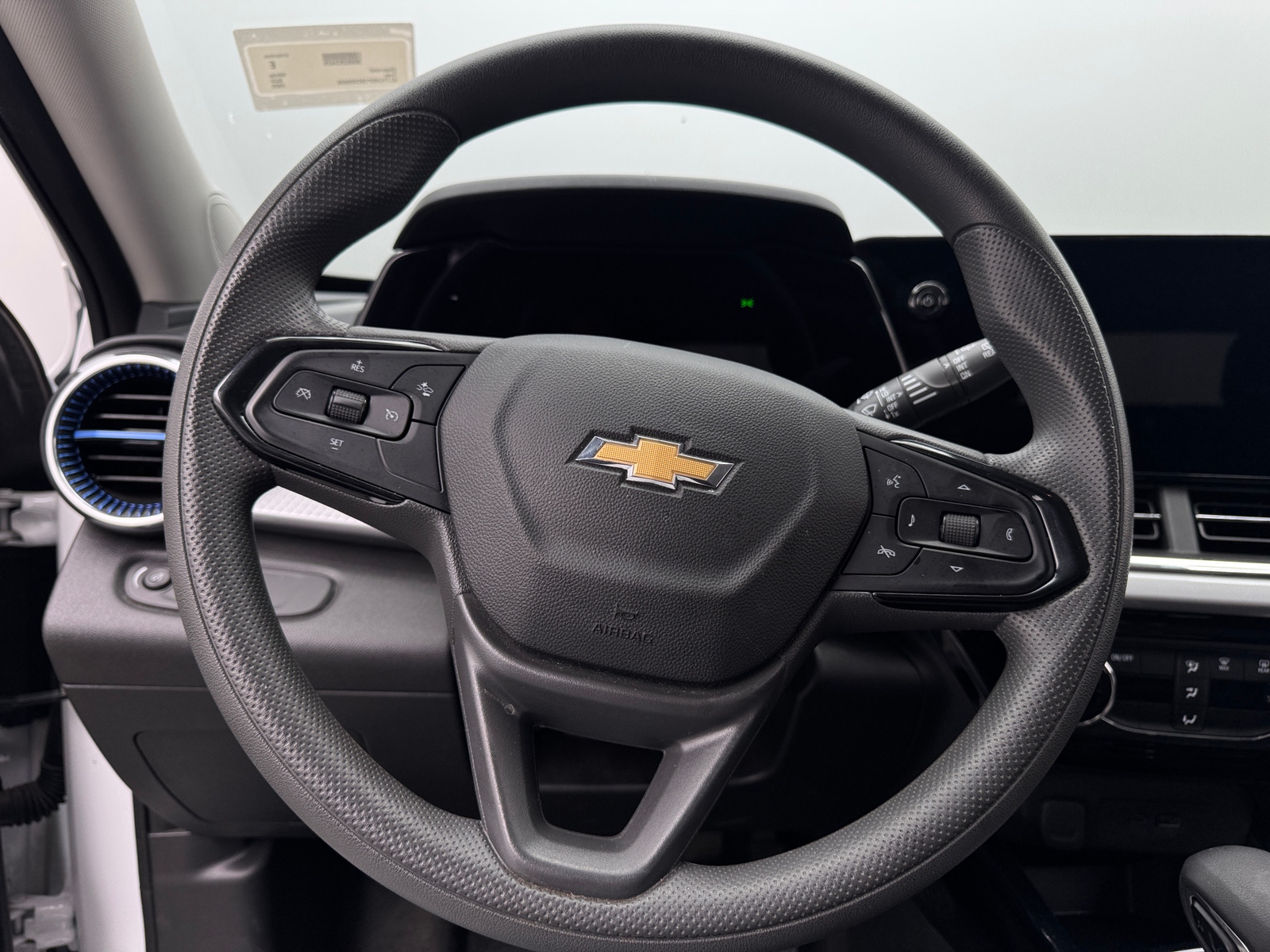 Thumbnail: 2025 Chevrolet Trax - 4