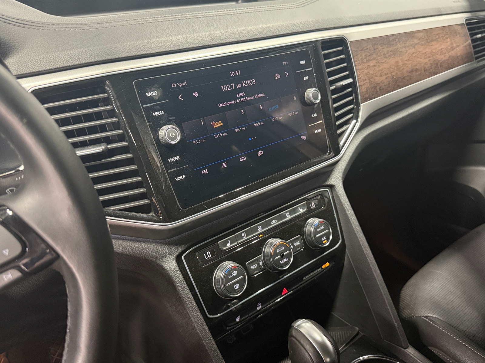Thumbnail: 2019 Volkswagen Atlas - 3