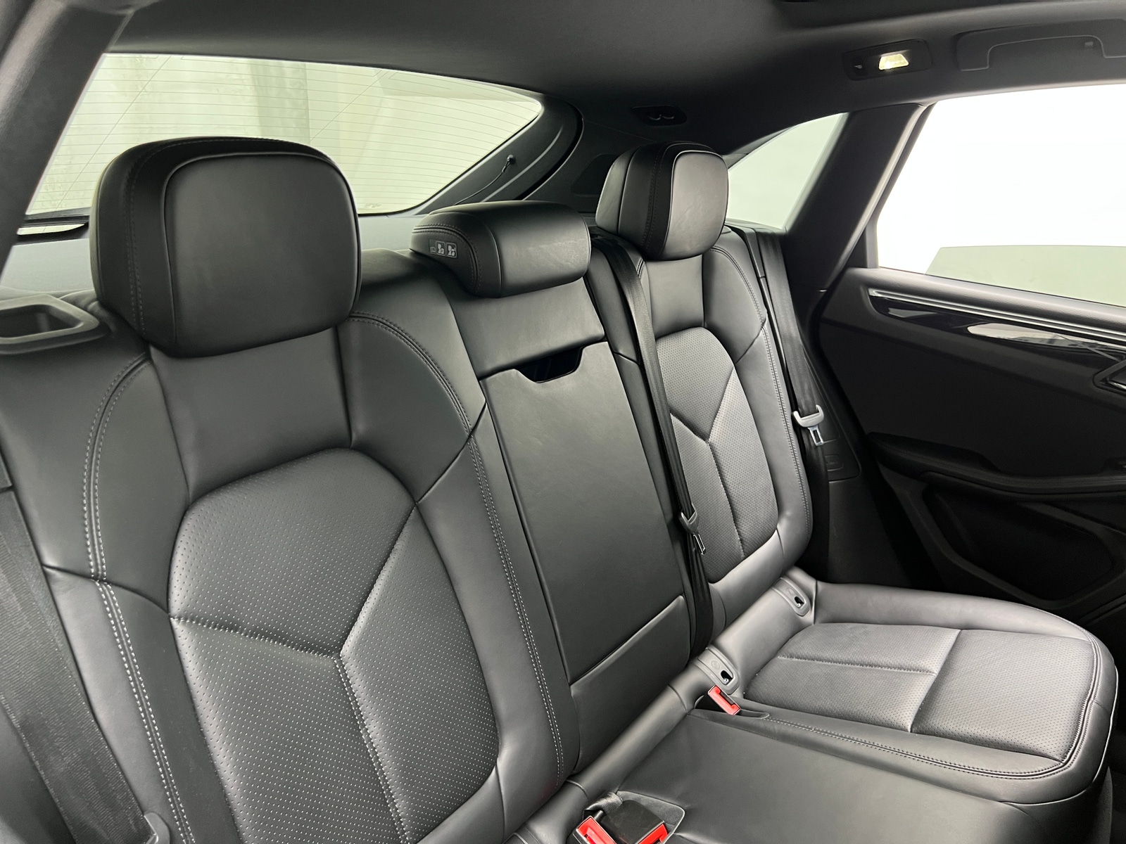 Thumbnail: 2018 Porsche Macan - 5