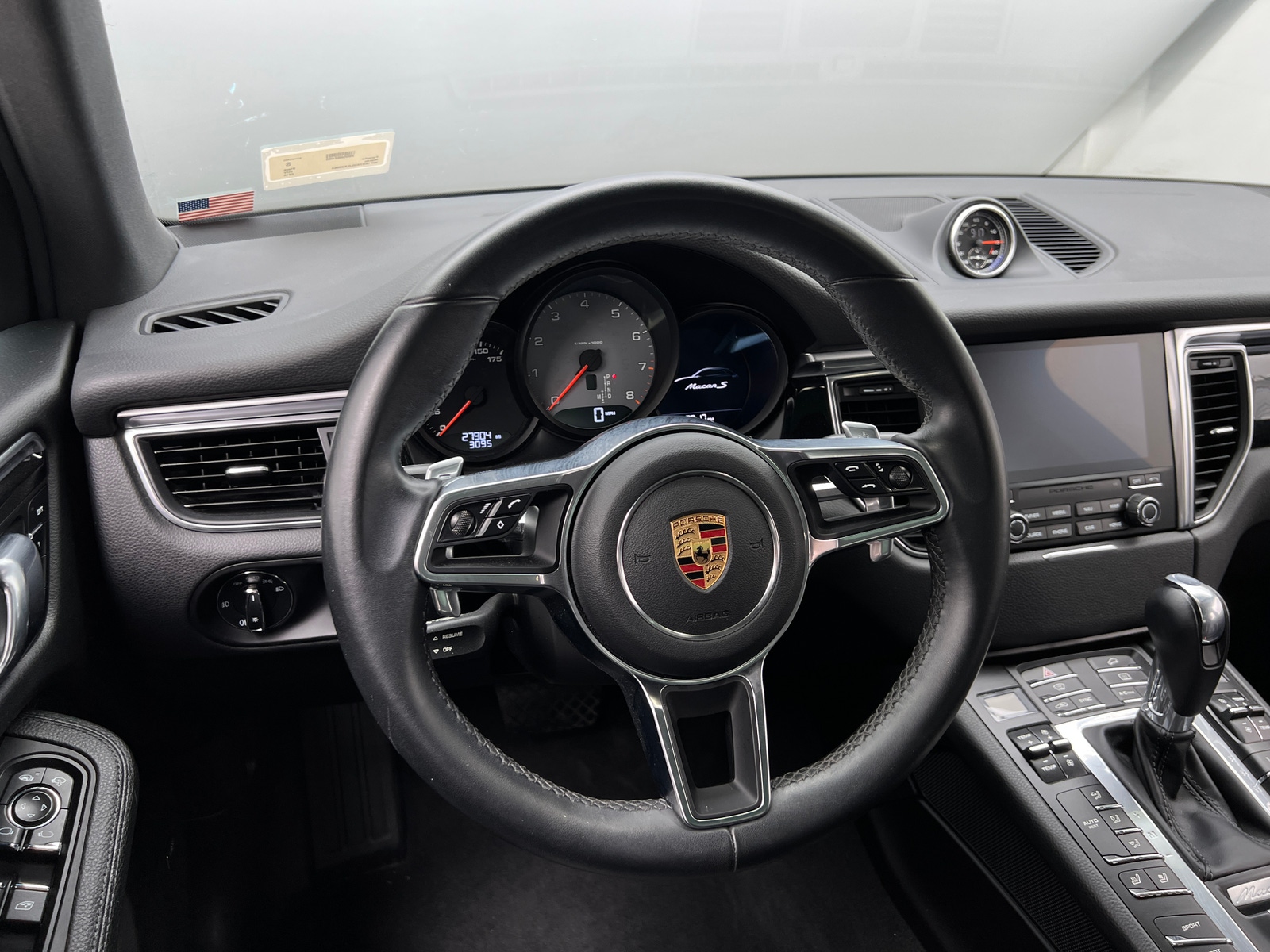 Thumbnail: 2018 Porsche Macan - 4