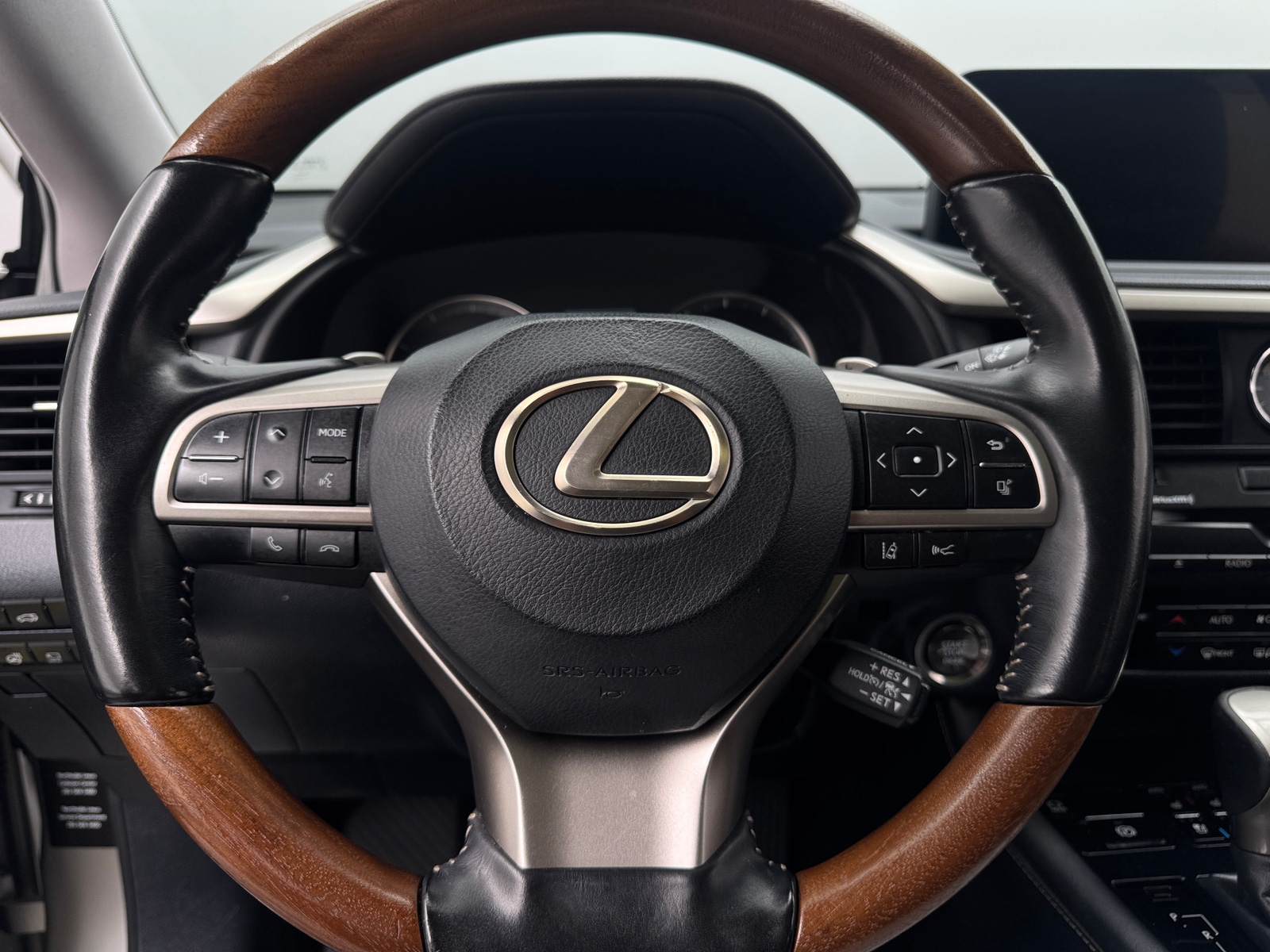Thumbnail: 2020 Lexus RX - 4