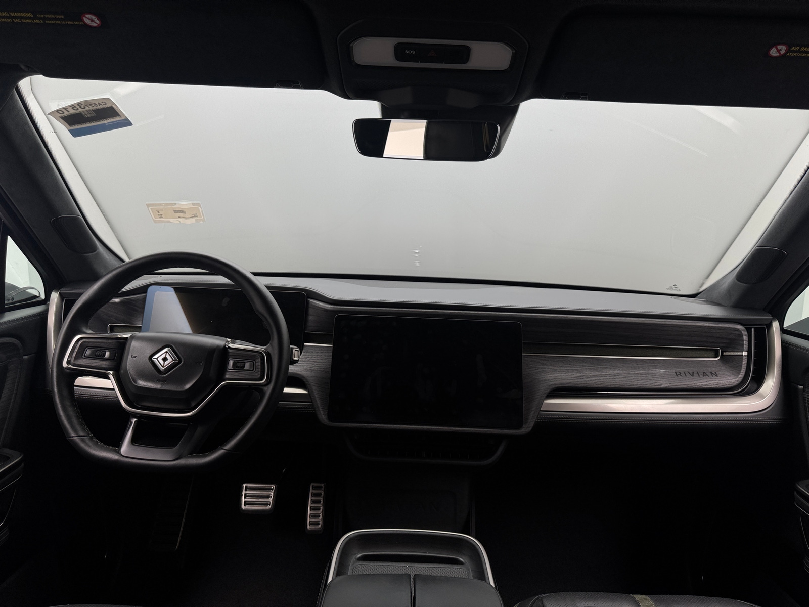 Thumbnail: 2024 Rivian R1S - 2