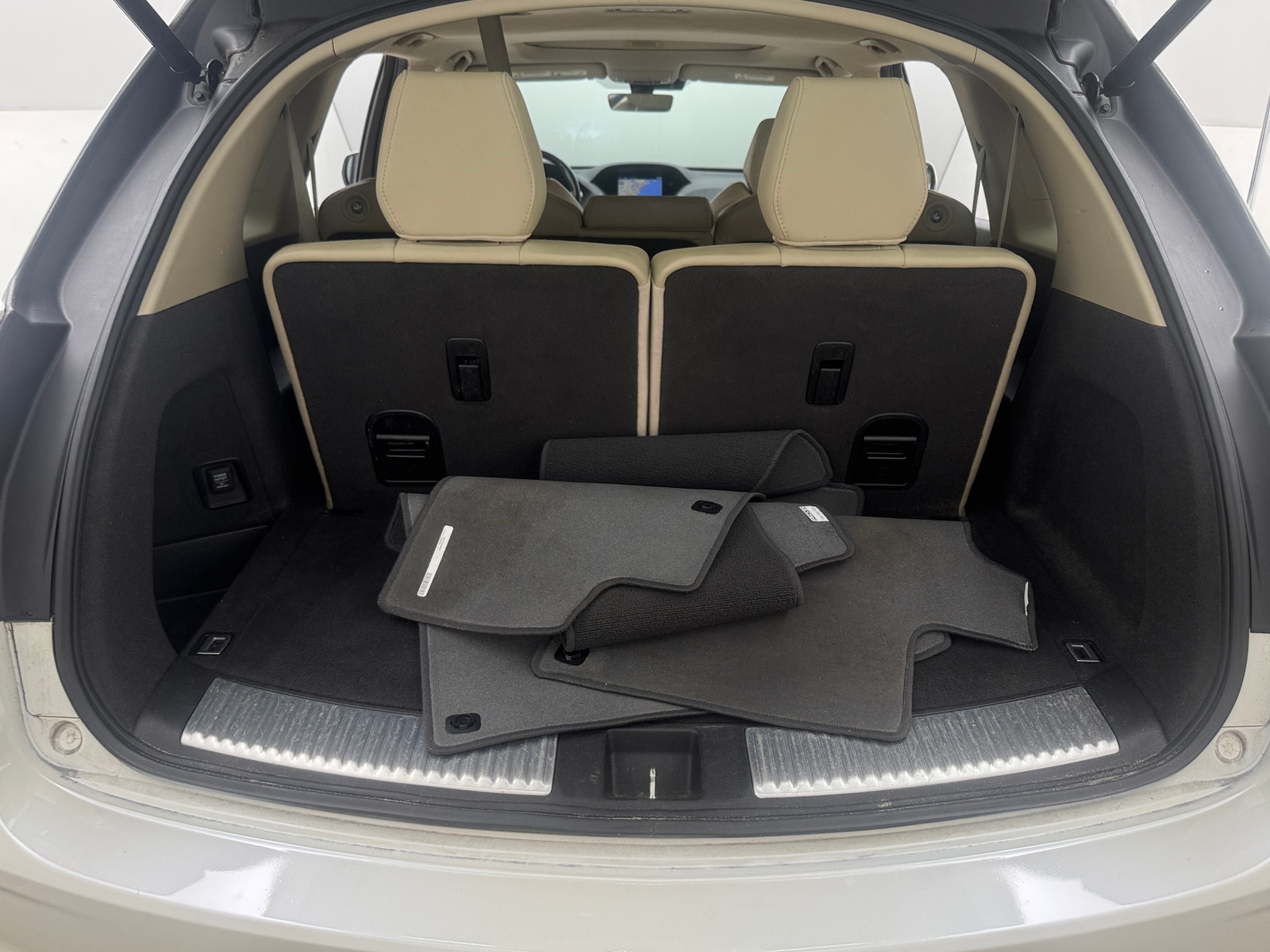 Thumbnail: 2017 Acura MDX - 6