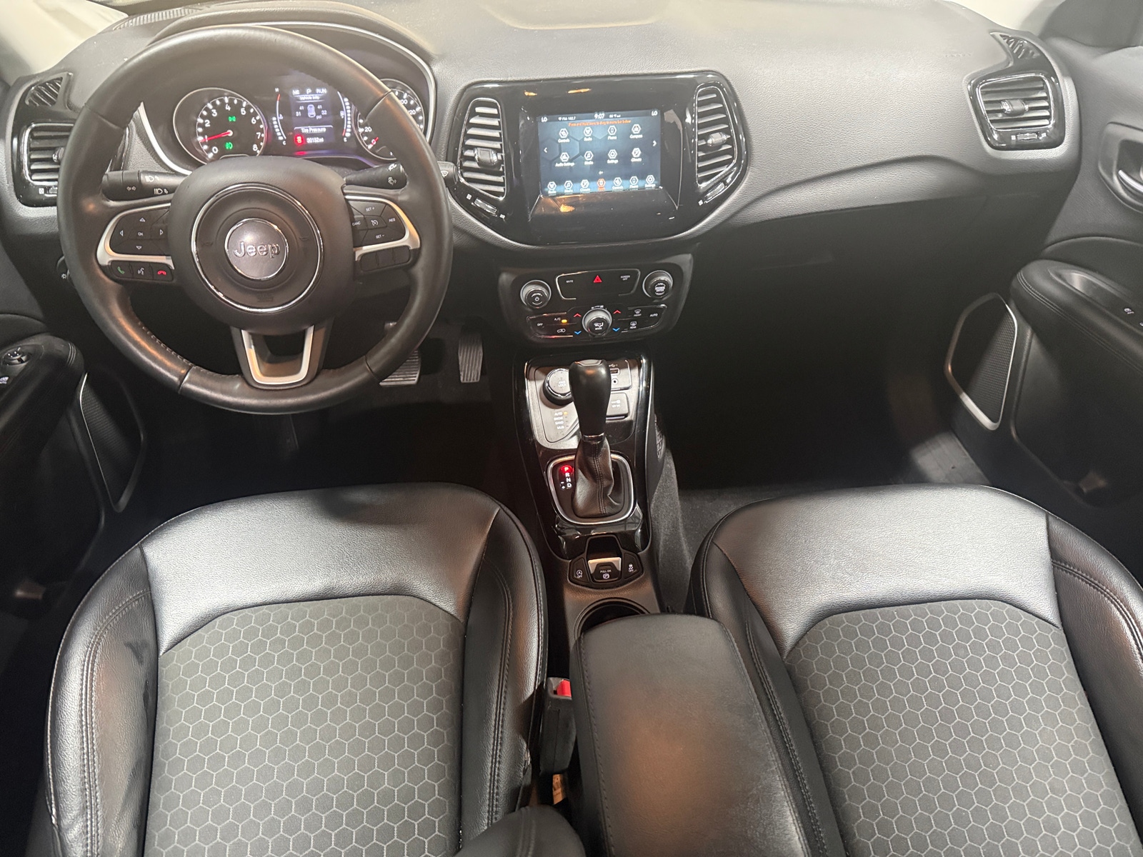 Thumbnail: 2019 Jeep Compass - 3