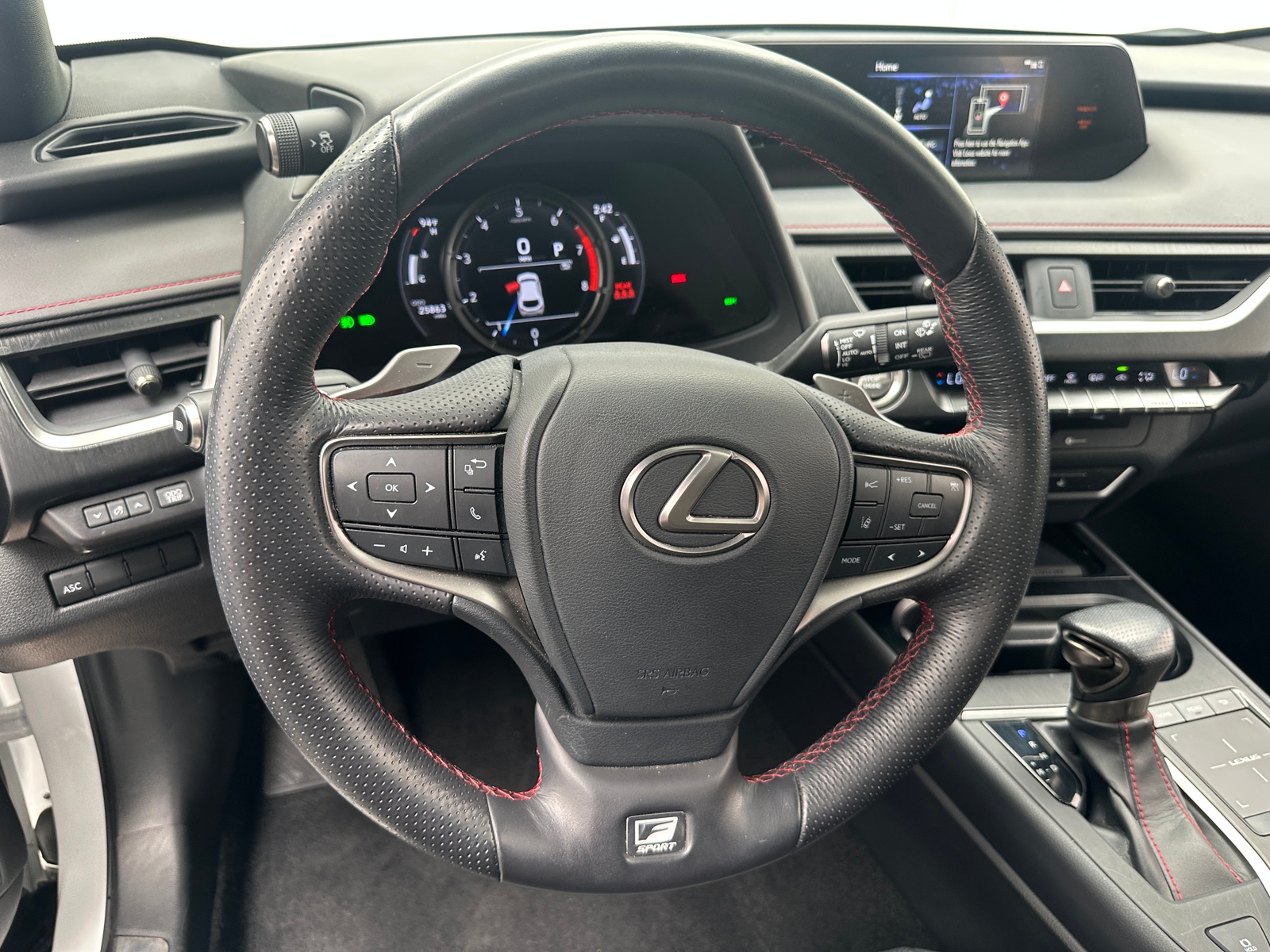 Thumbnail: 2019 Lexus UX - 4