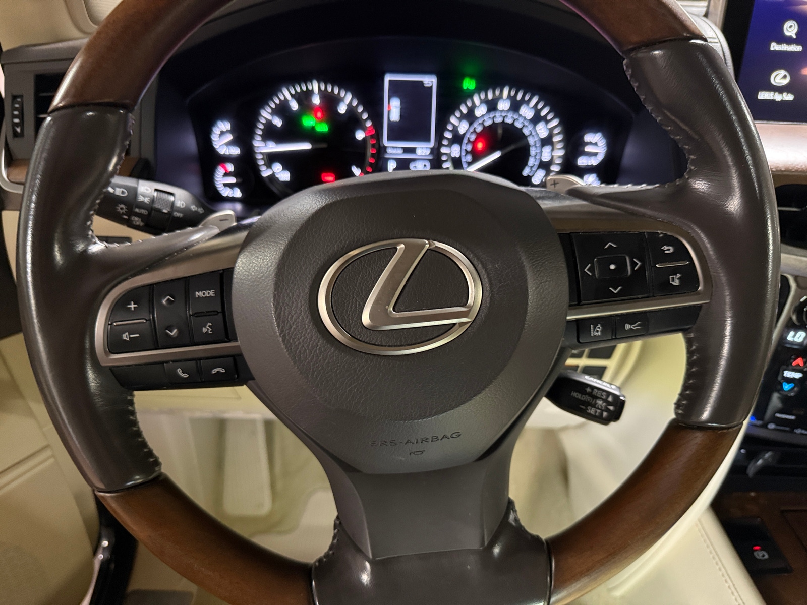 Thumbnail: 2019 Lexus LX - 5