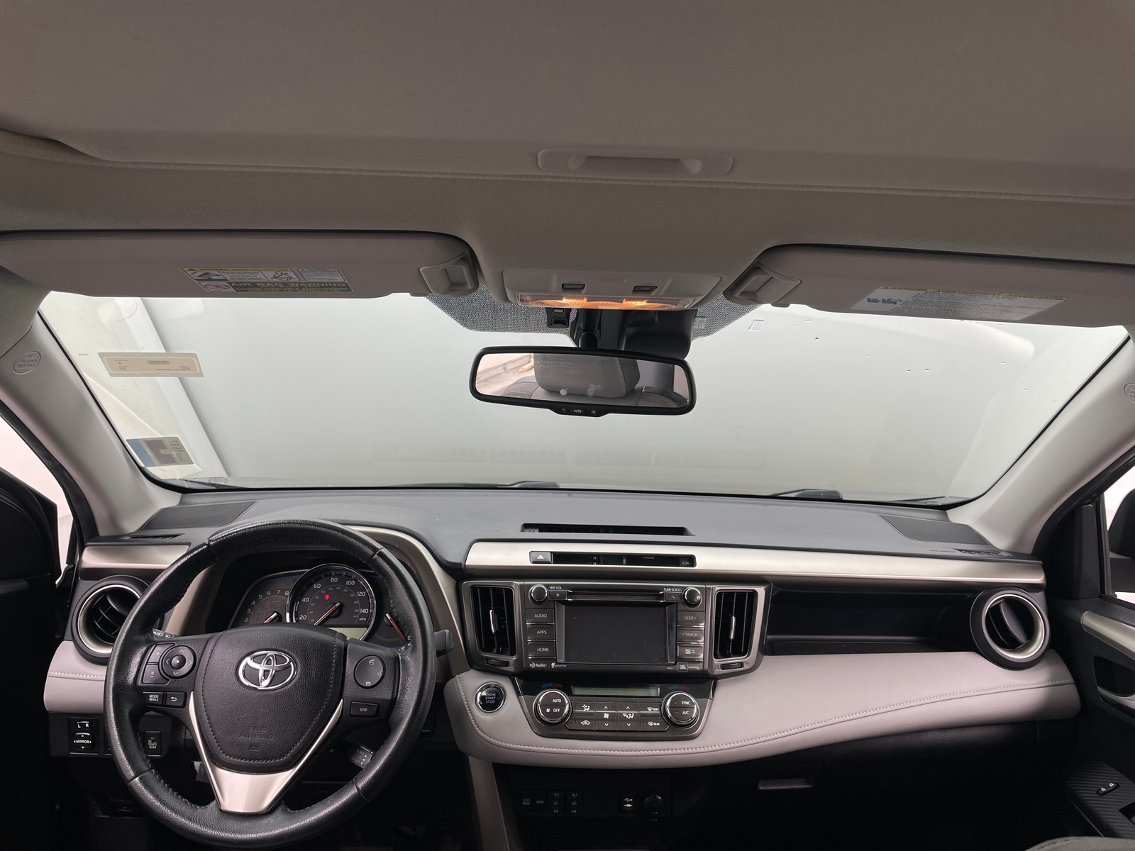 Thumbnail: 2015 Toyota RAV4 - 2