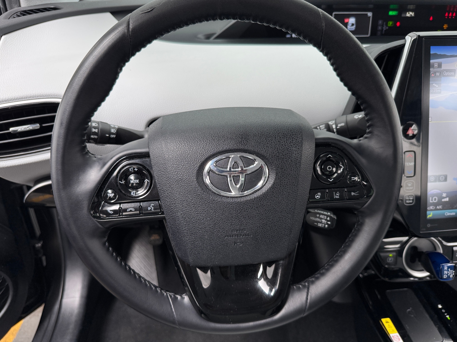 Thumbnail: 2022 Toyota Prius Prime - 4