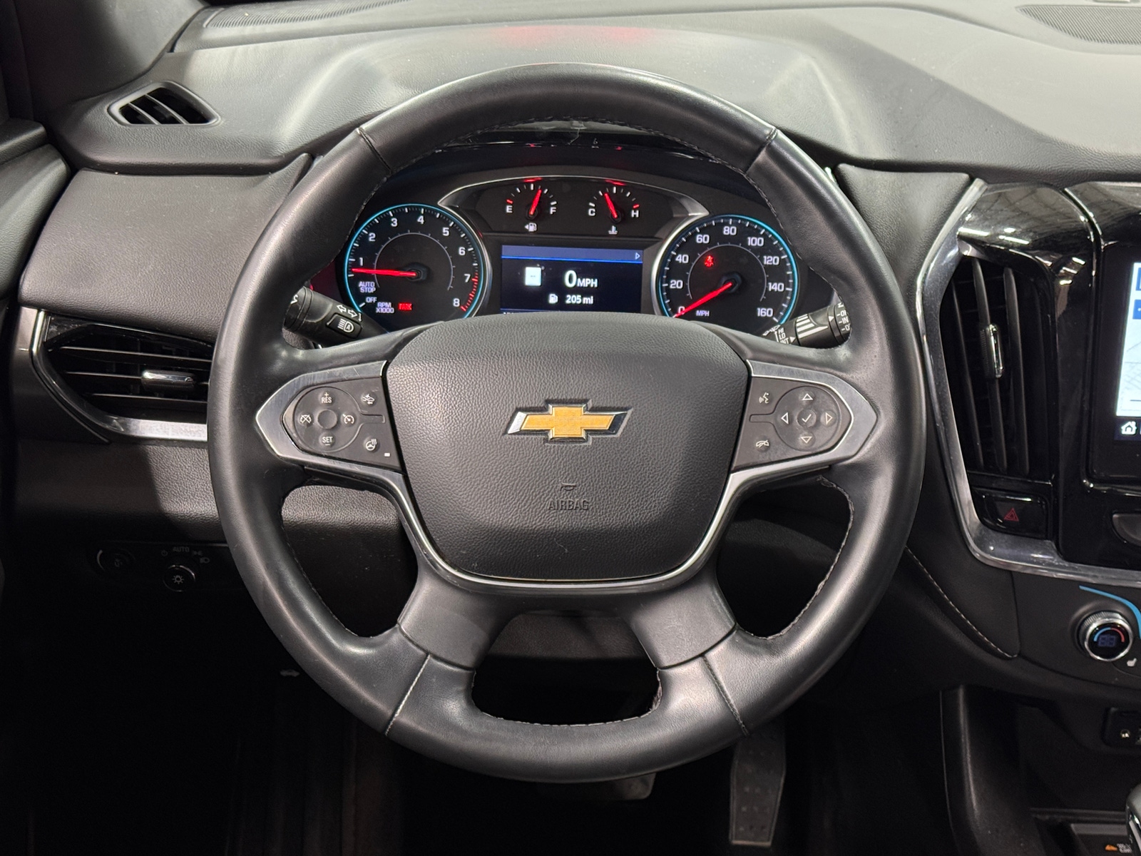 Thumbnail: 2023 Chevrolet Traverse - 4