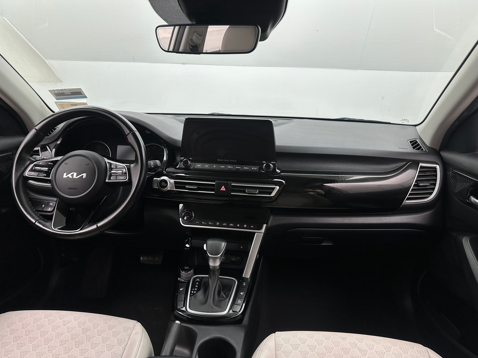 Thumbnail: 2022 Kia Seltos - 2