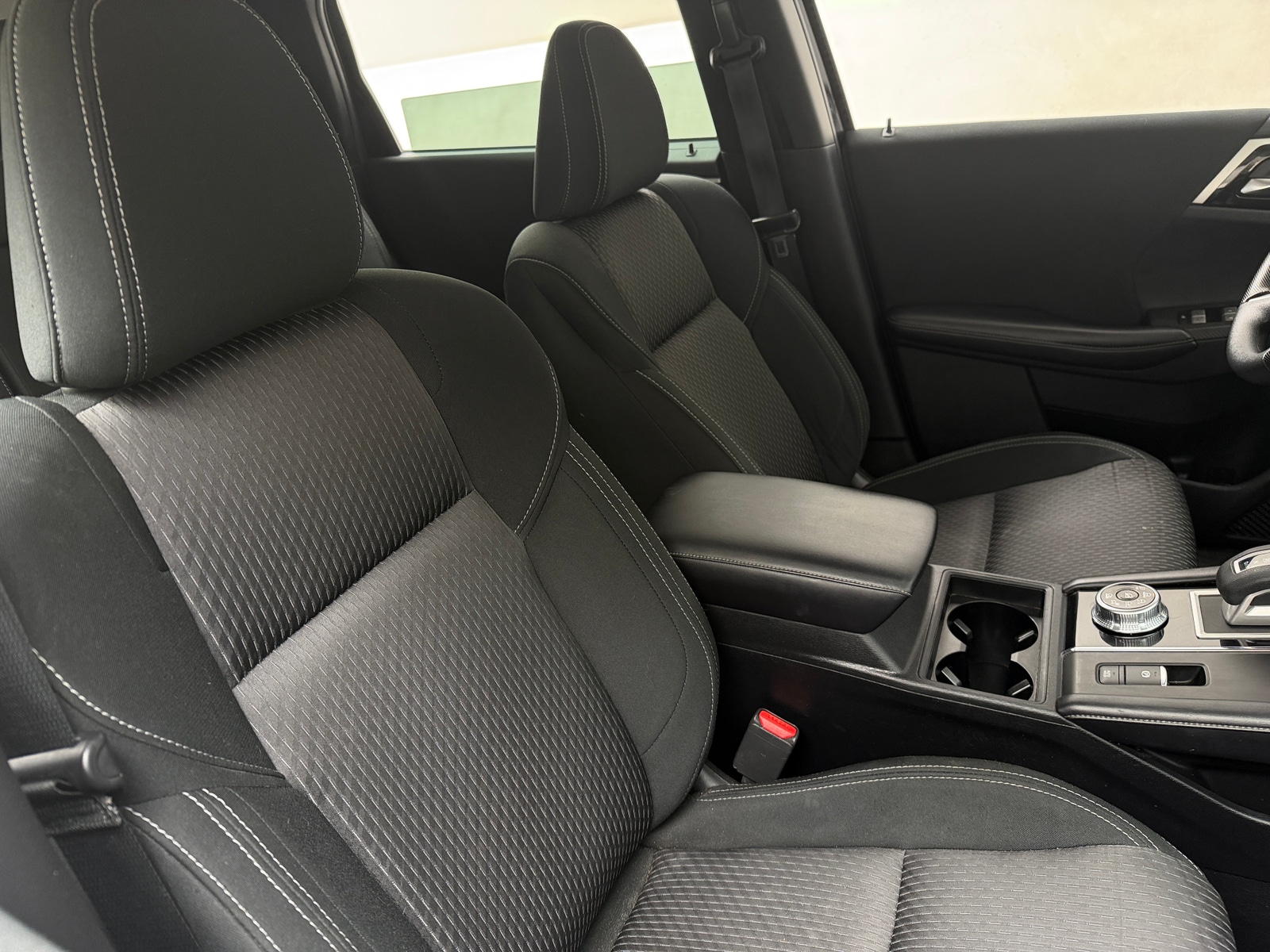 Thumbnail: 2022 Mitsubishi Outlander - 2