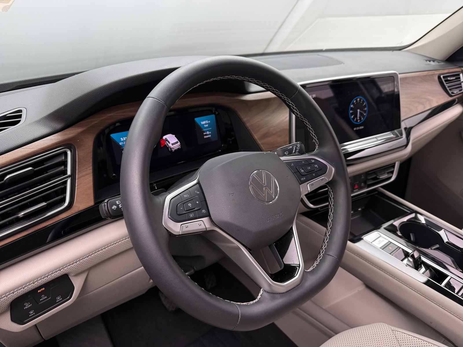 Thumbnail: 2024 Volkswagen Atlas - 4