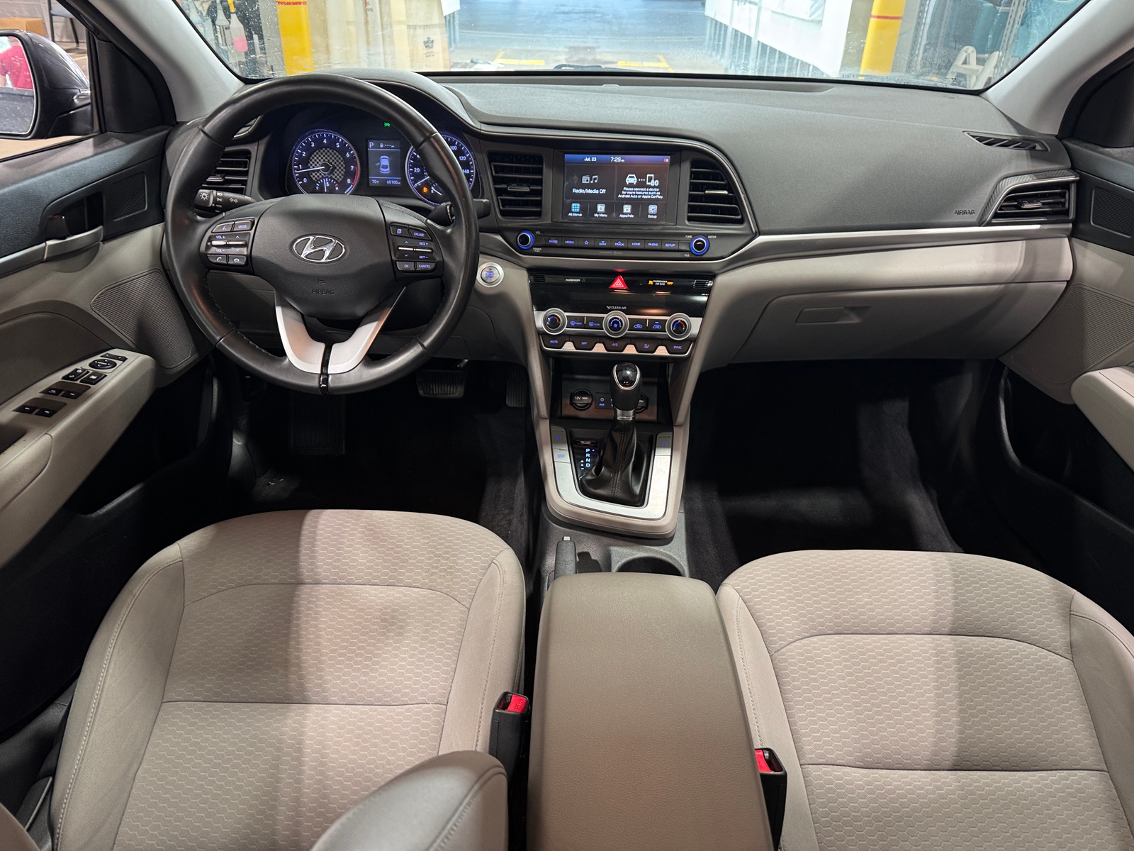 Thumbnail: 2020 Hyundai Elantra - 3