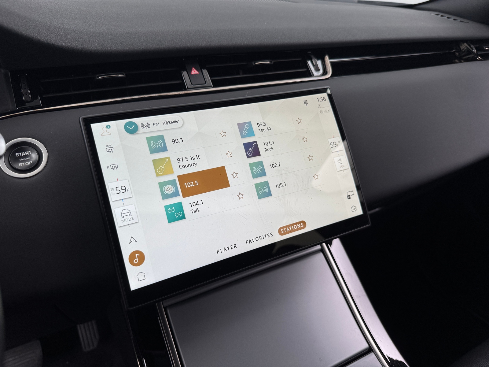 Thumbnail: 2024 Land Rover Range Rover Evoque - 3