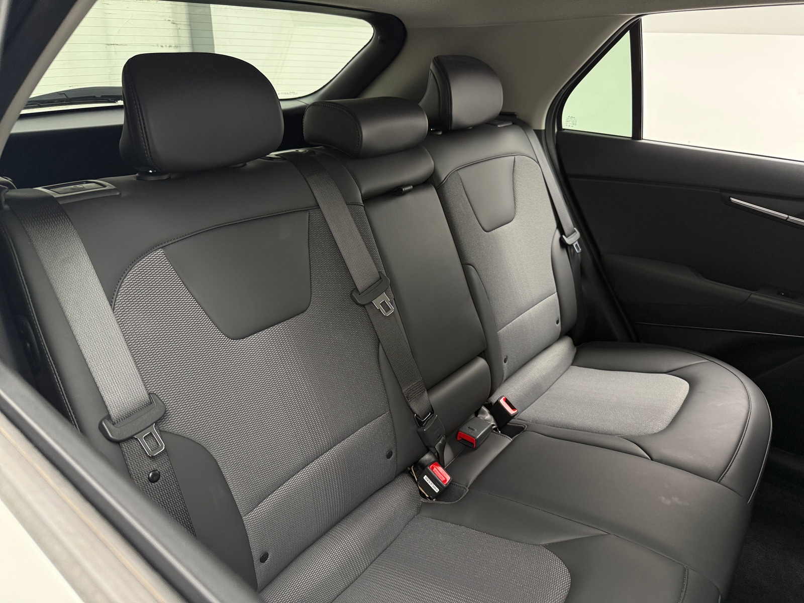 Thumbnail: 2024 Kia Niro - 6