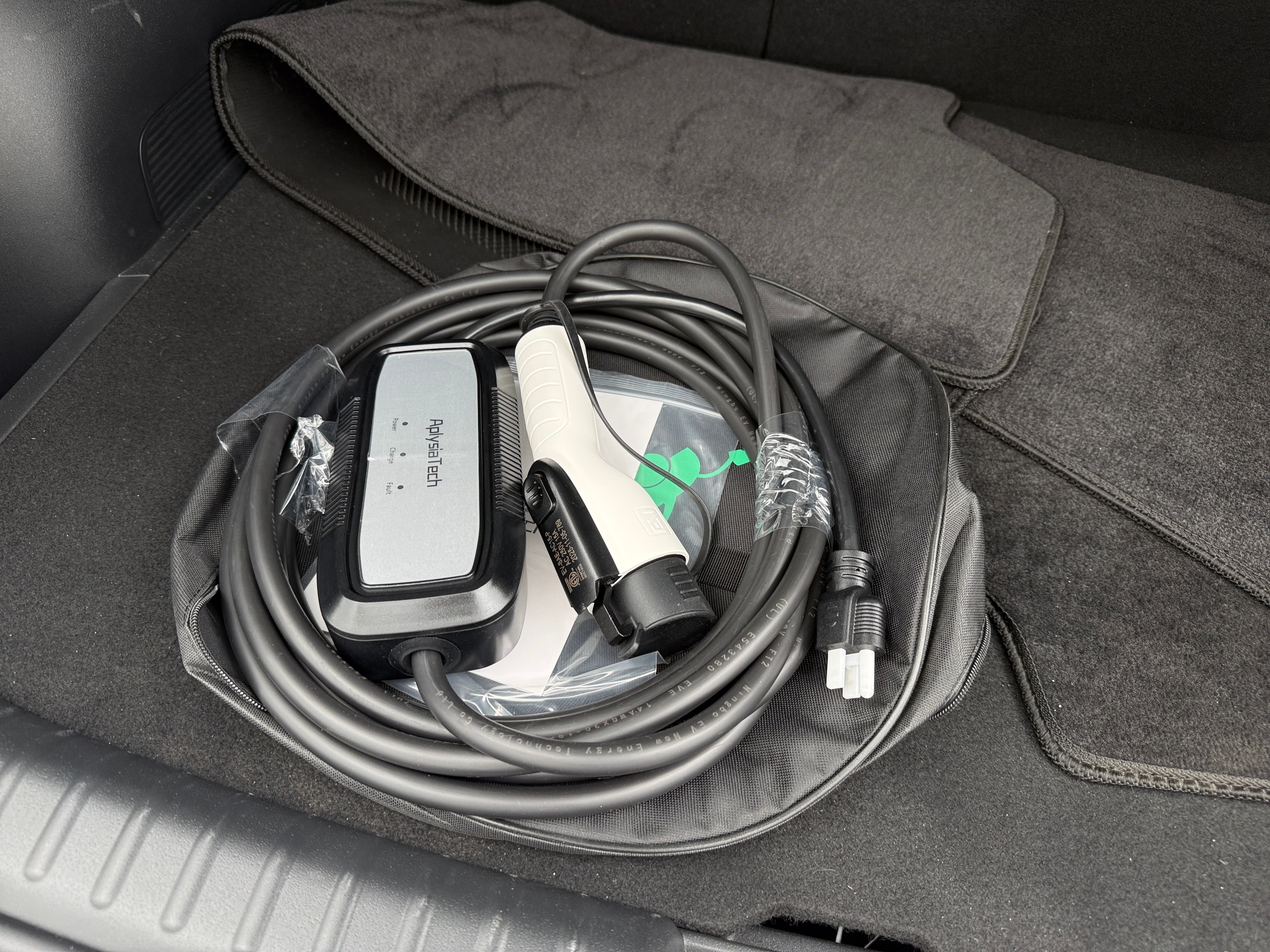 Used 2024 Kia Niro Wind with VIN KNDCR3L1XR5120462 for sale in Pewaukee, WI