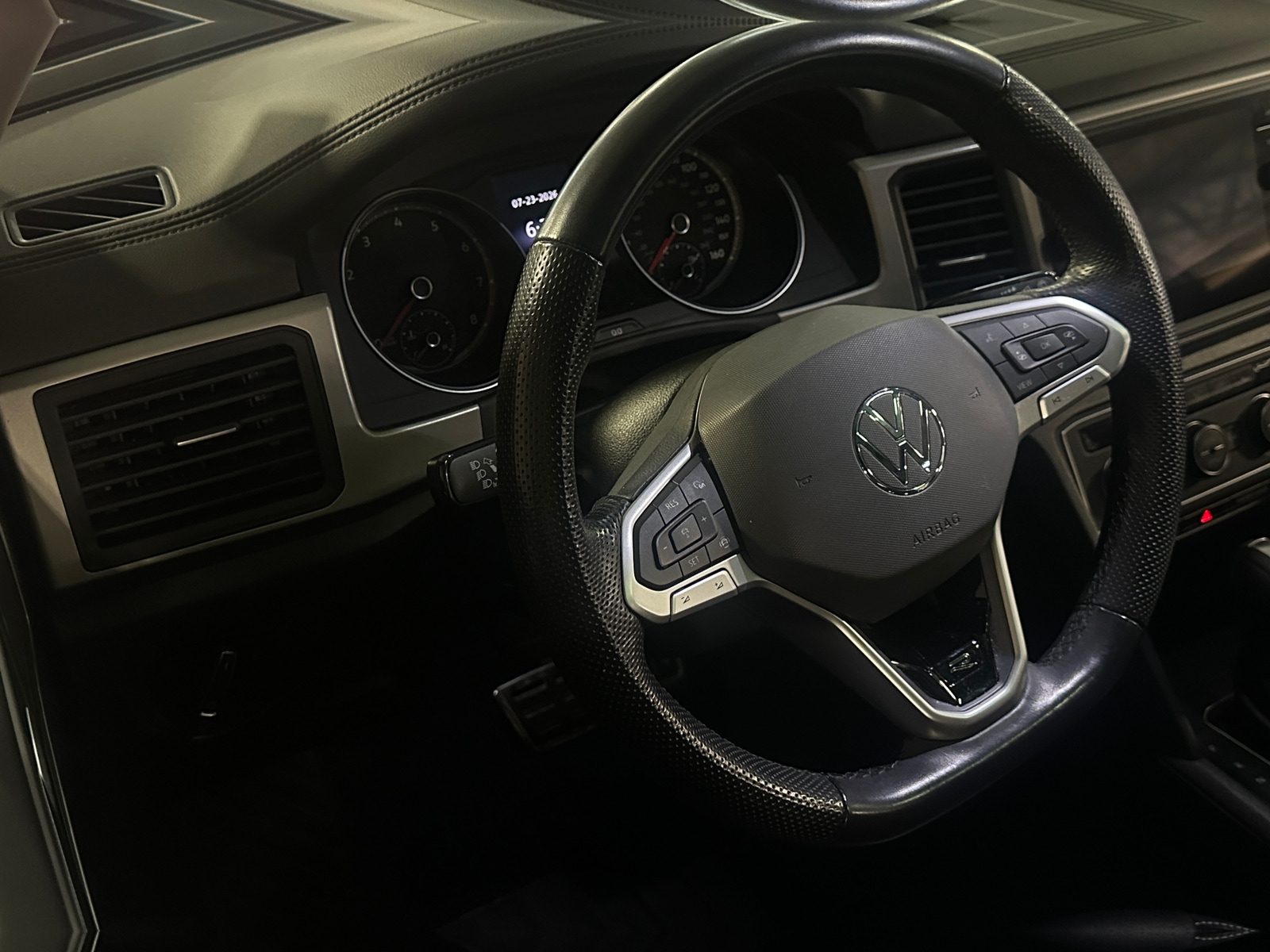 Thumbnail: 2021 Volkswagen Atlas - 4
