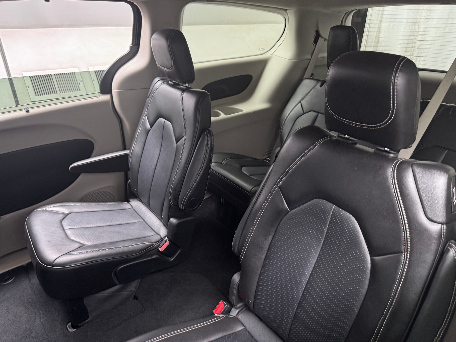 Thumbnail: 2024 Chrysler Pacifica - 5