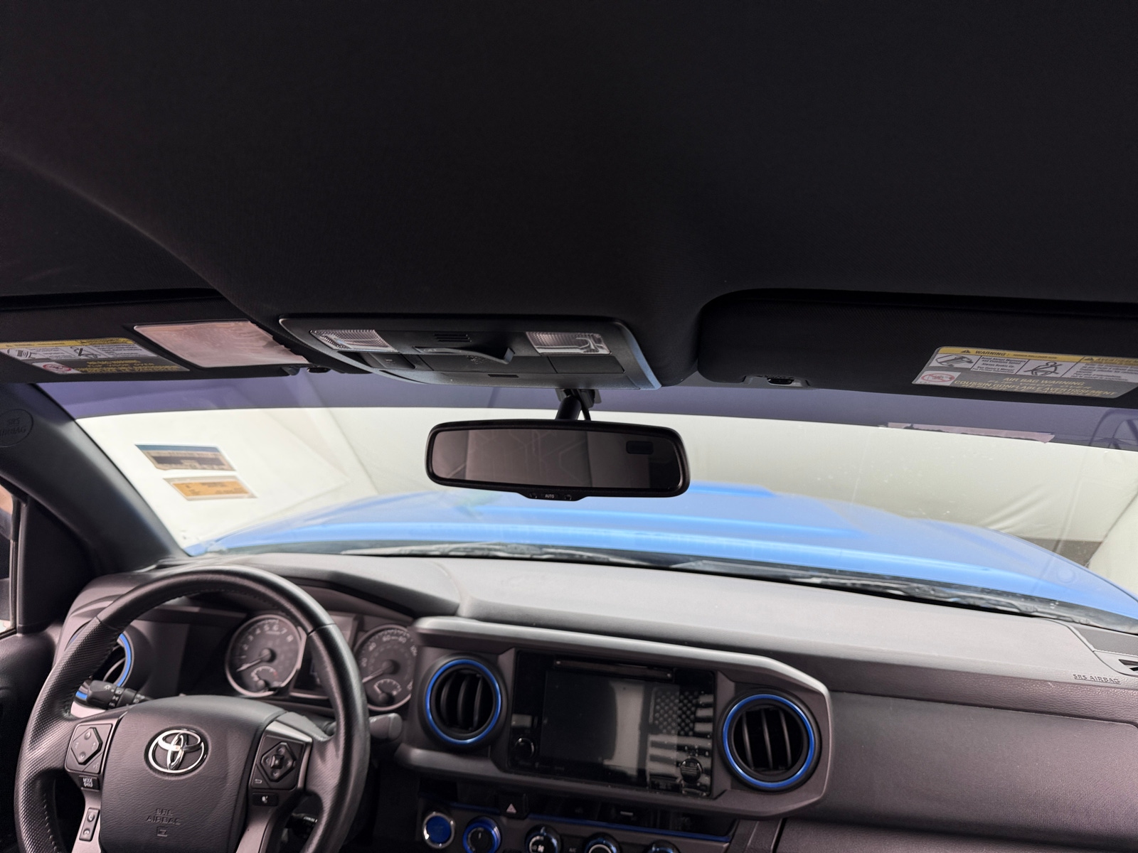 Thumbnail: 2017 Toyota Tacoma - 3