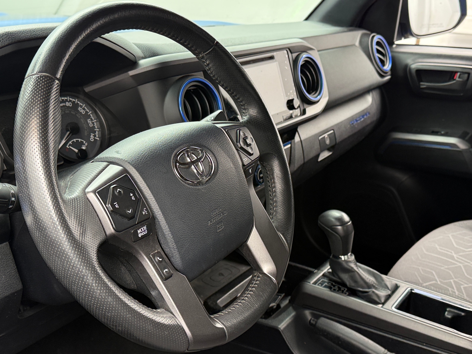 Thumbnail: 2017 Toyota Tacoma - 5