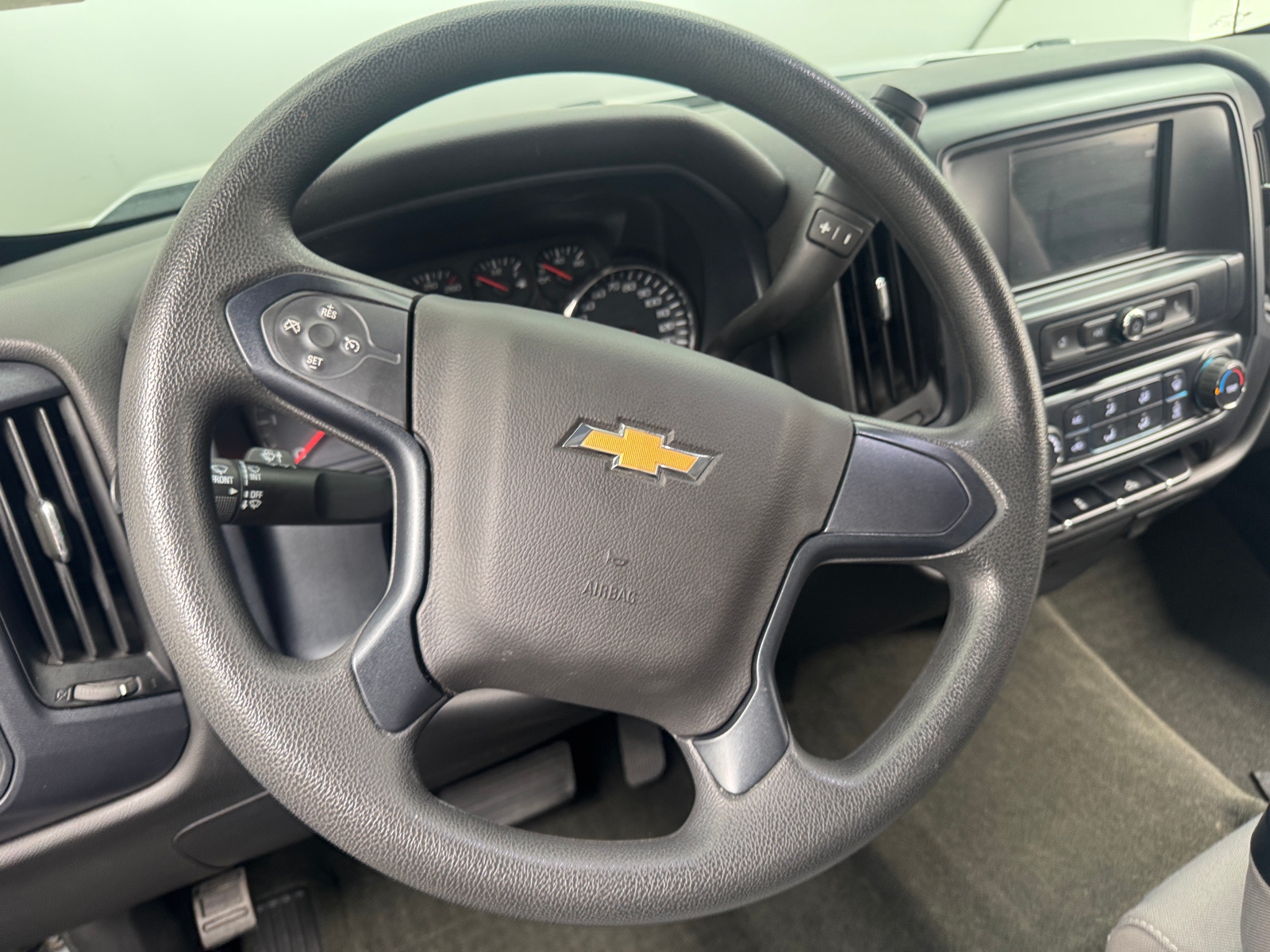 Thumbnail: 2018 Chevrolet Silverado 1500 - 5