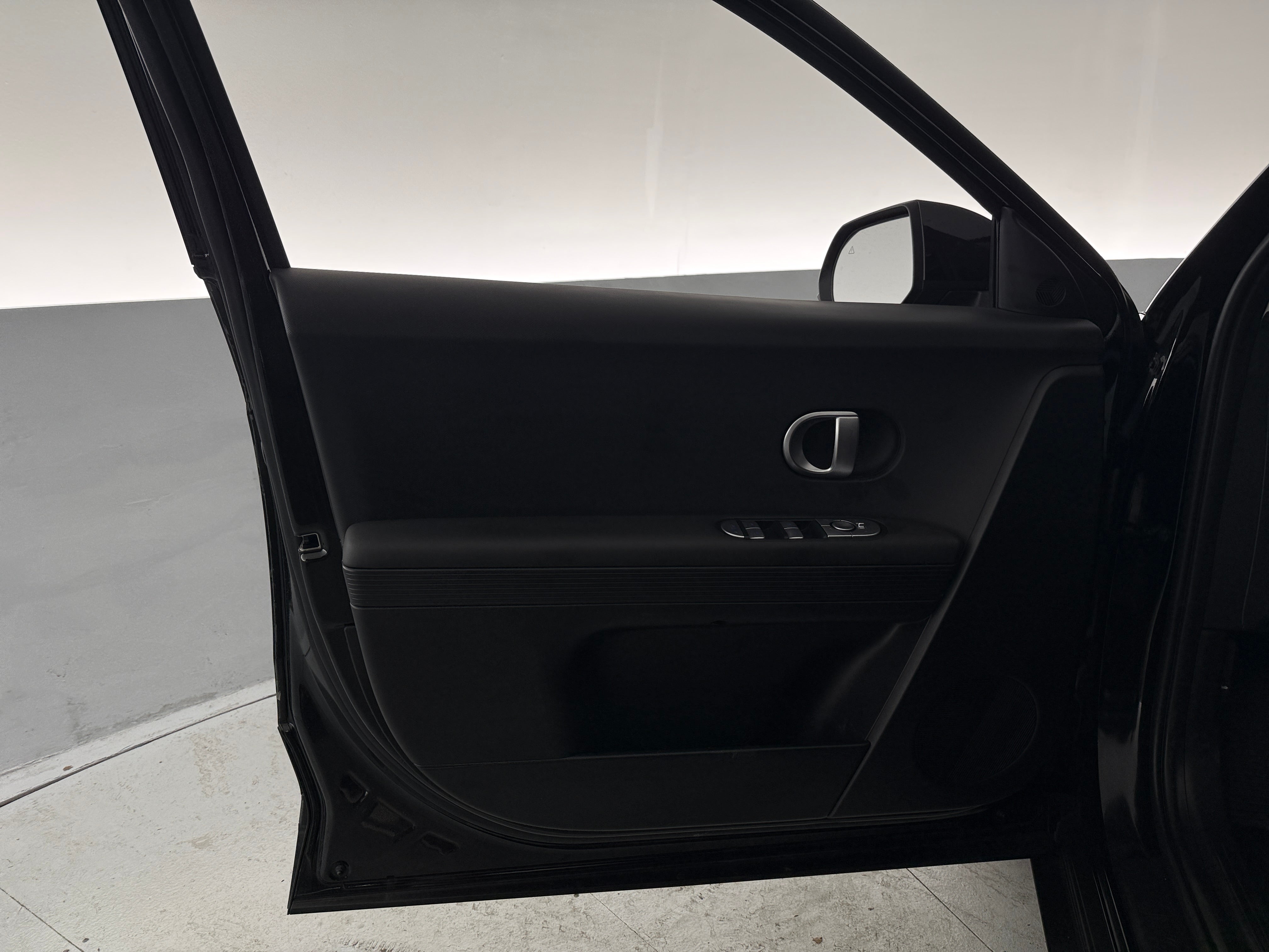 Used 2024 Hyundai IONIQ 5 SE with VIN KM8KMDDF8RU245410 for sale in Pewaukee, WI