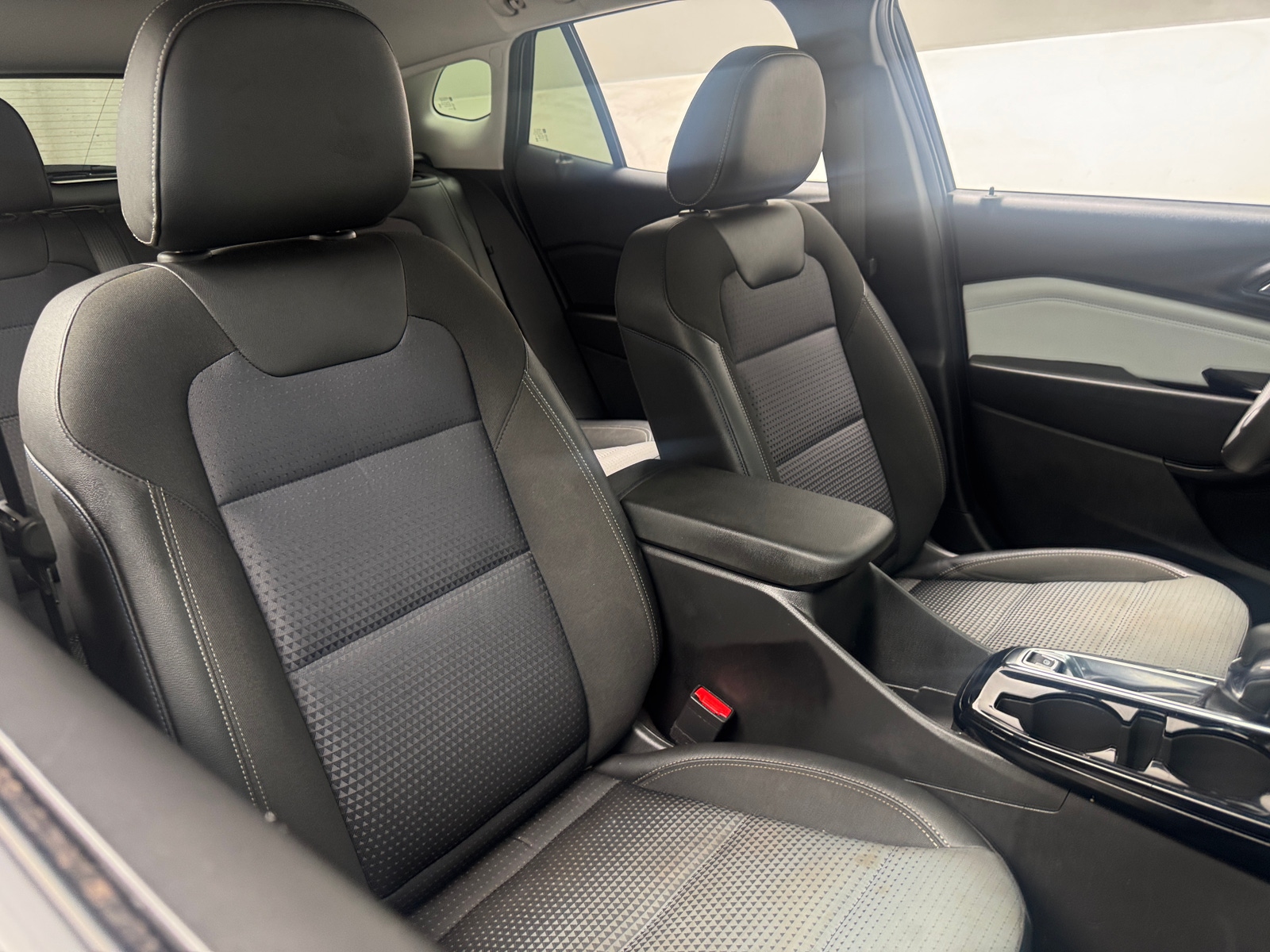 Thumbnail: 2025 Chevrolet Trax - 2