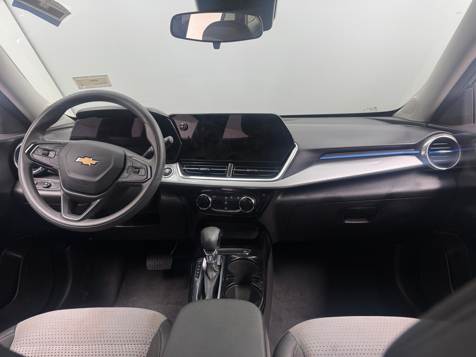Thumbnail: 2025 Chevrolet Trax - 3