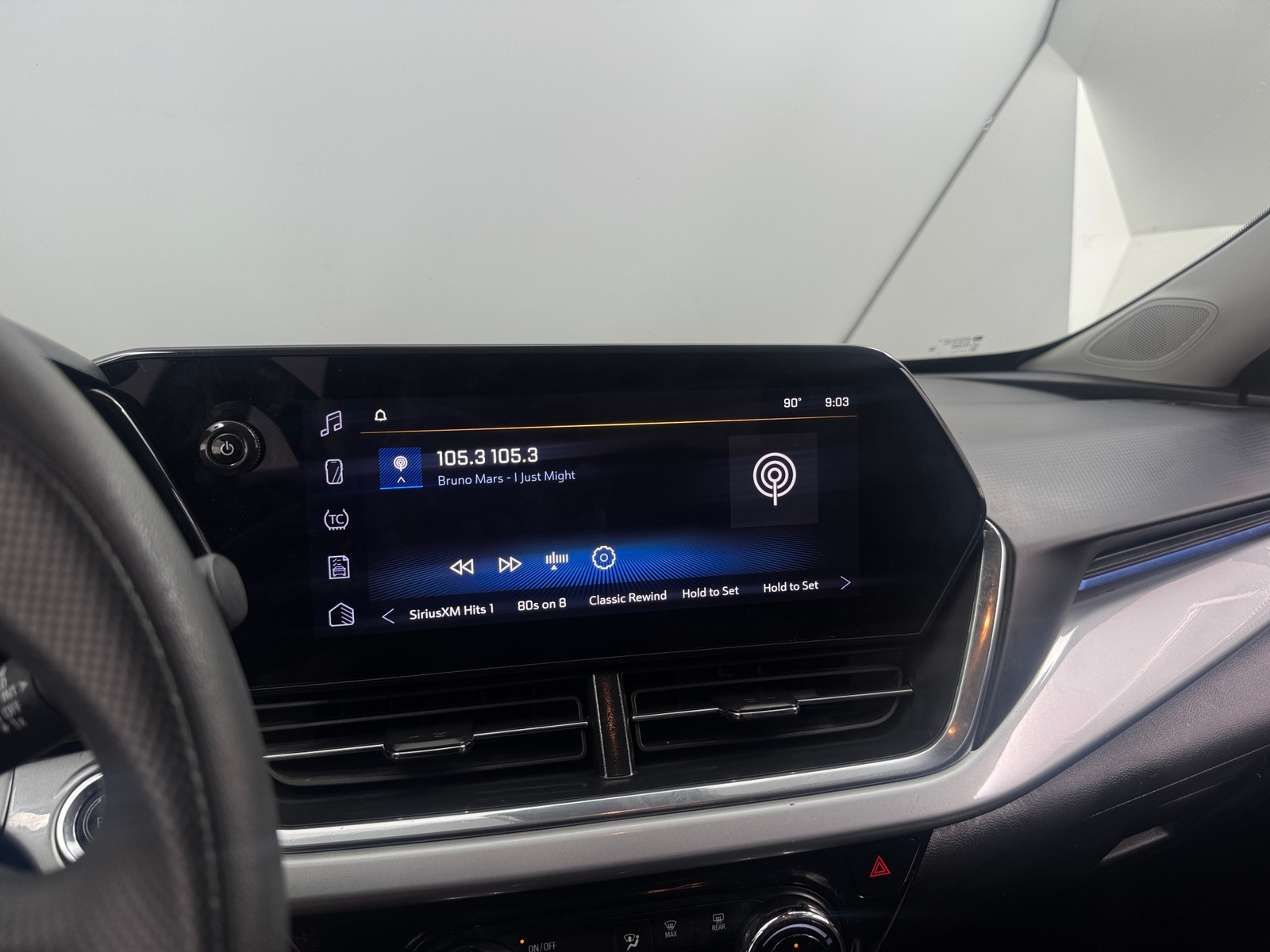 Thumbnail: 2025 Chevrolet Trax - 4
