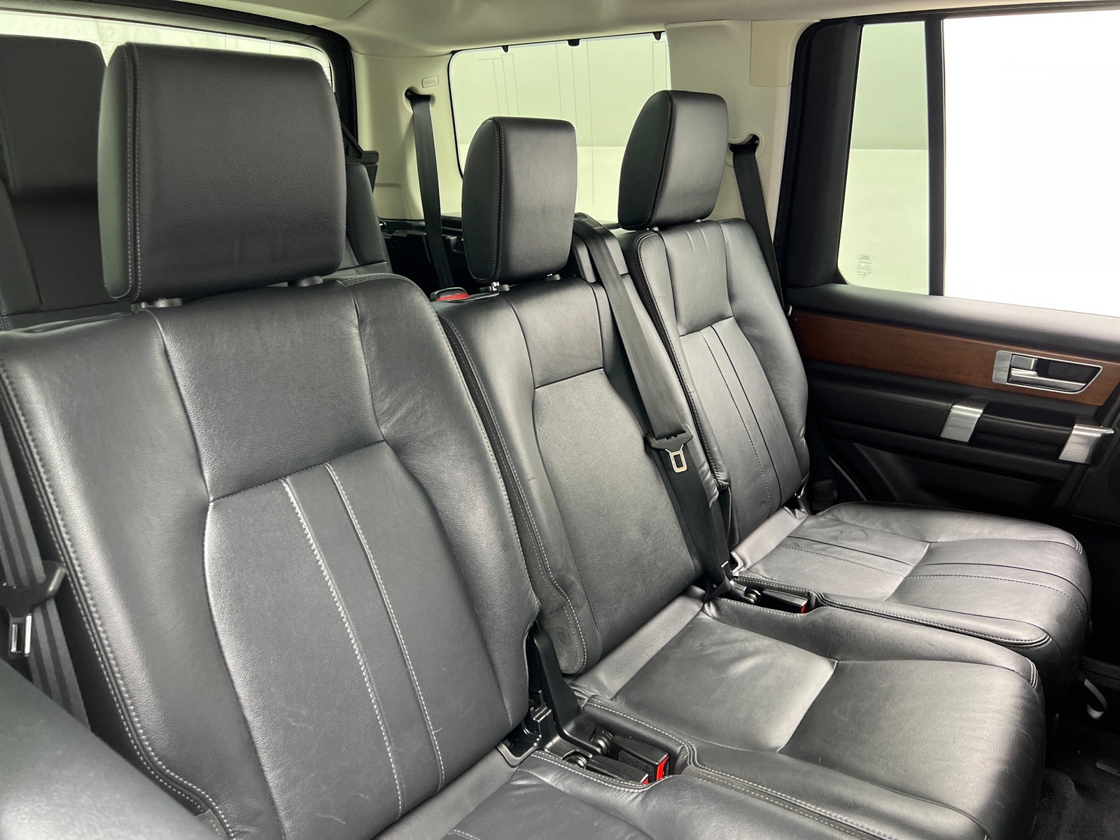 Thumbnail: 2016 Land Rover LR4 - 5