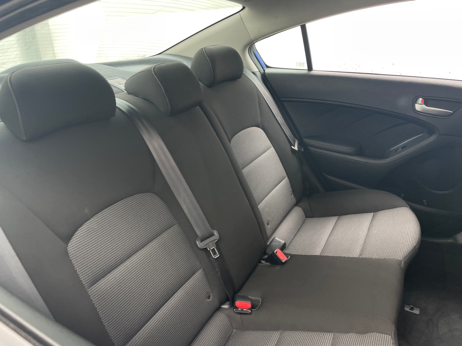 Thumbnail: 2017 Kia Forte - 6