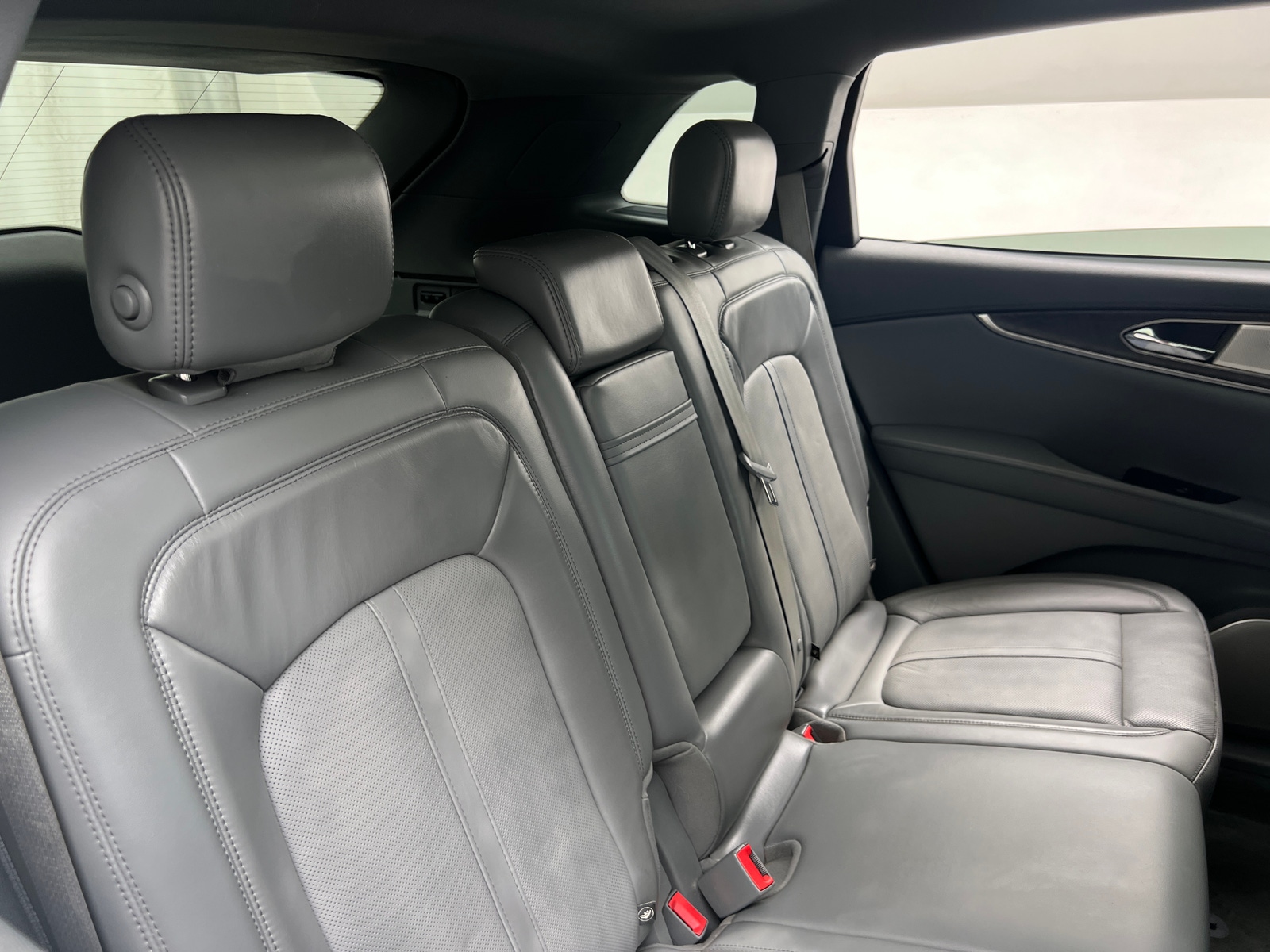 Thumbnail: 2020 Lincoln Nautilus - 5