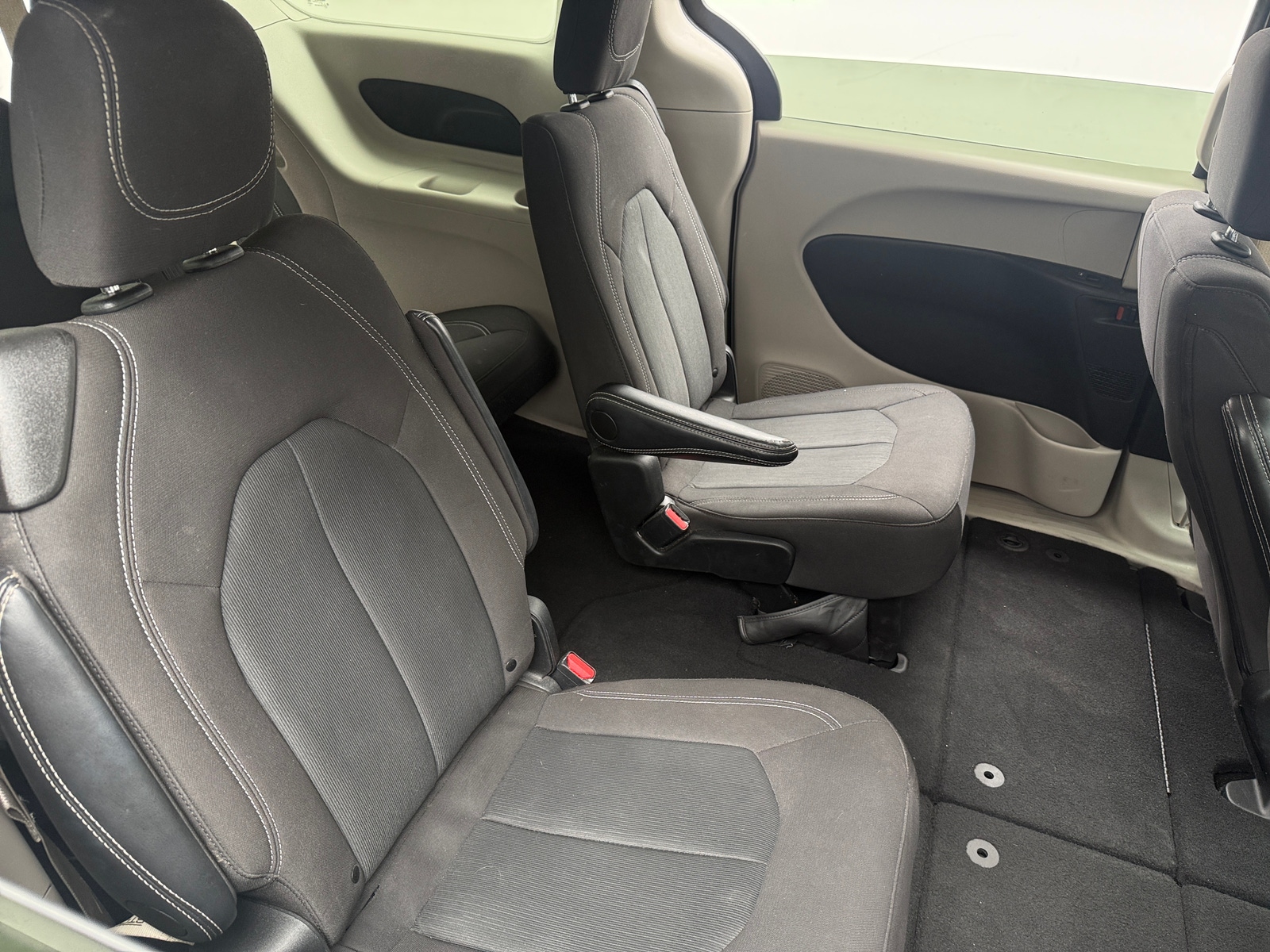 Thumbnail: 2024 Chrysler Voyager - 6