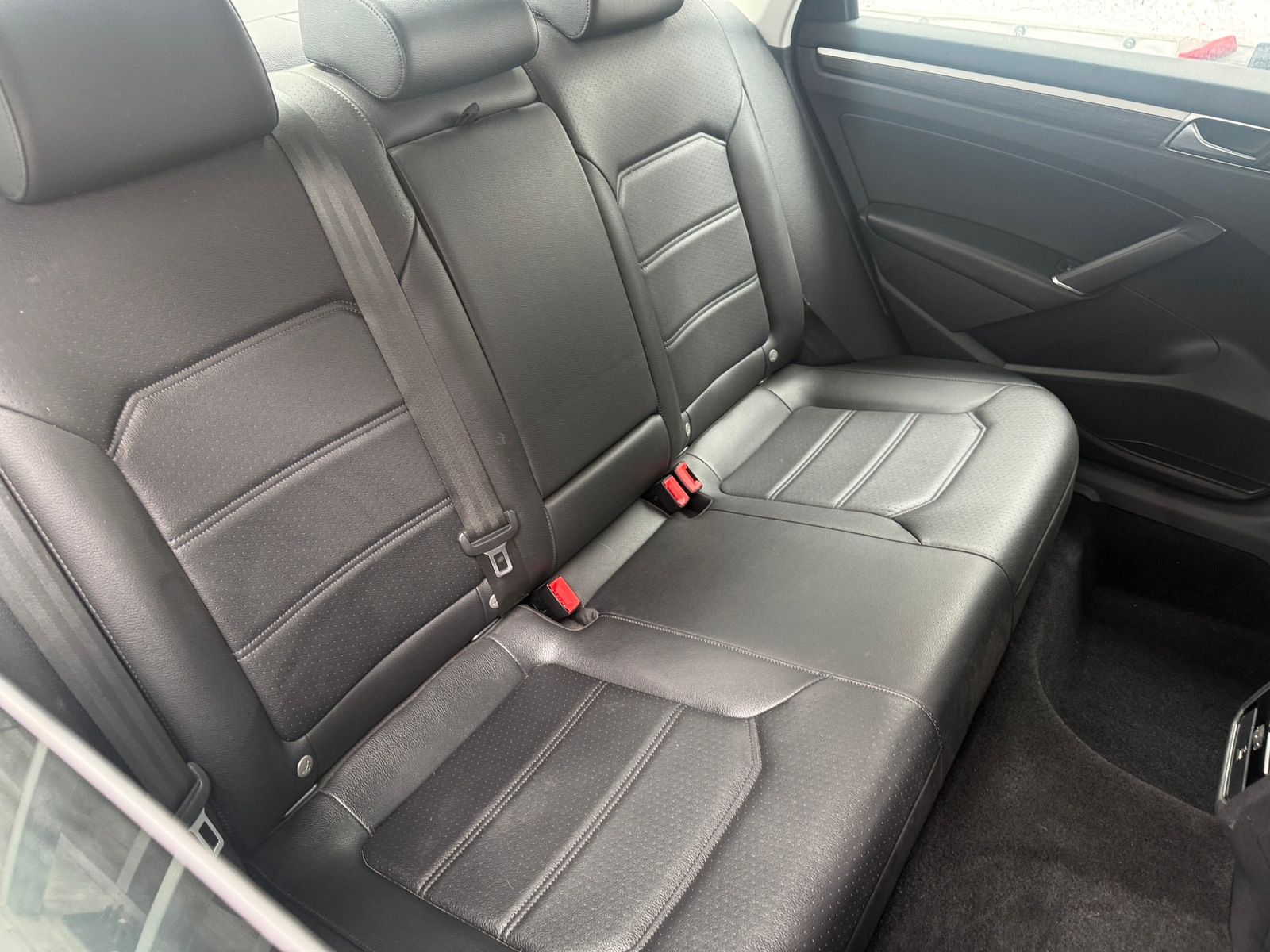 Thumbnail: 2016 Volkswagen Passat - 6