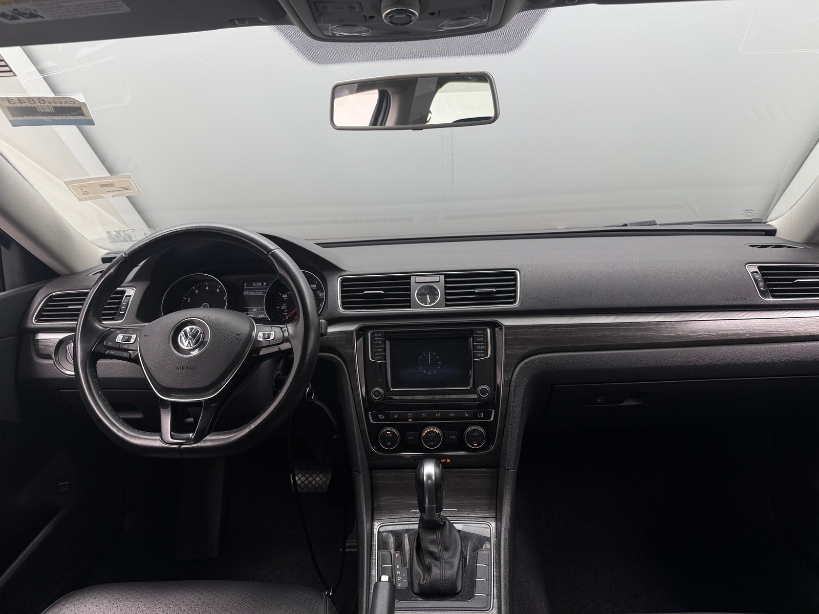 Thumbnail: 2016 Volkswagen Passat - 3