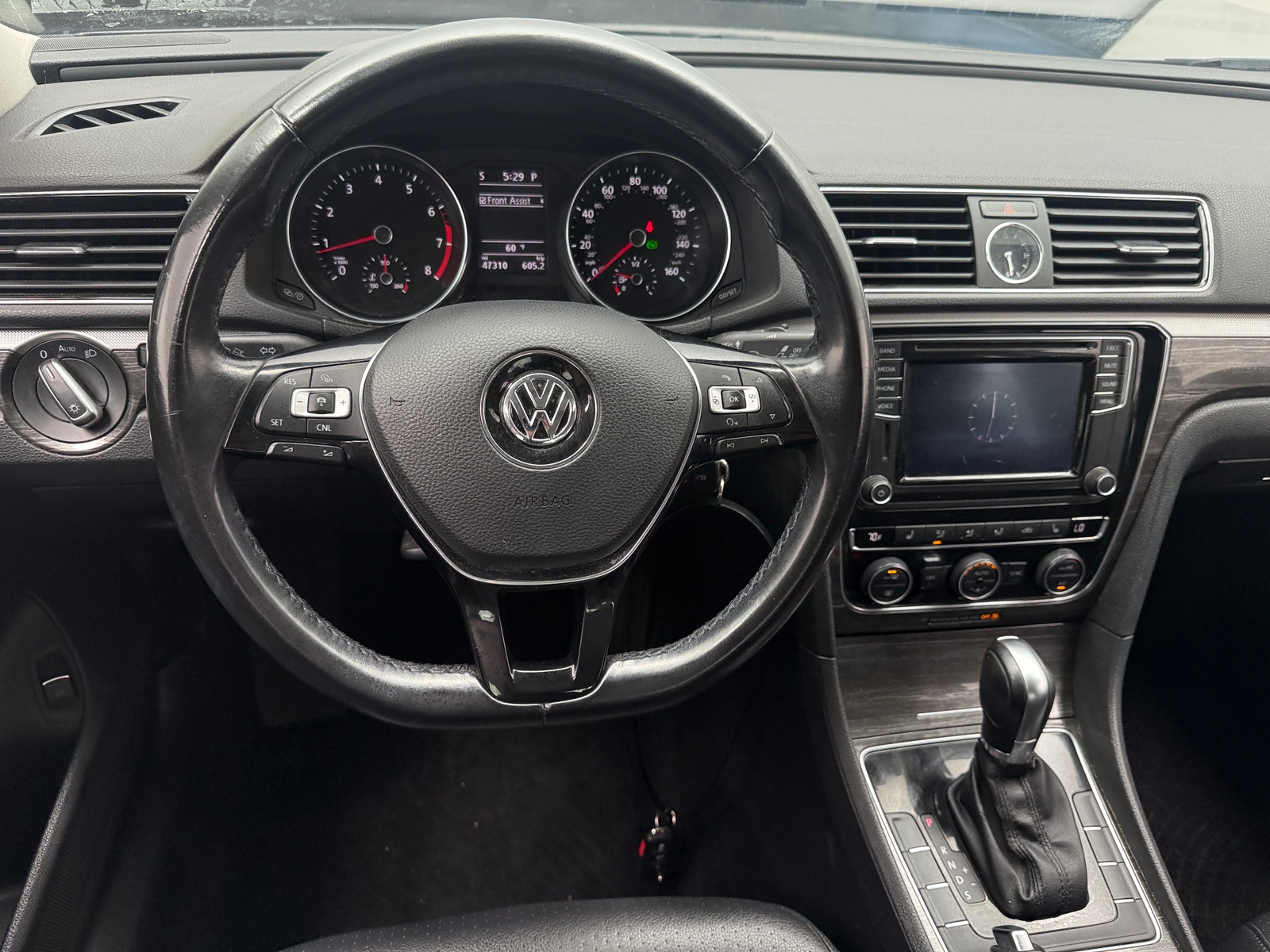 Thumbnail: 2016 Volkswagen Passat - 5