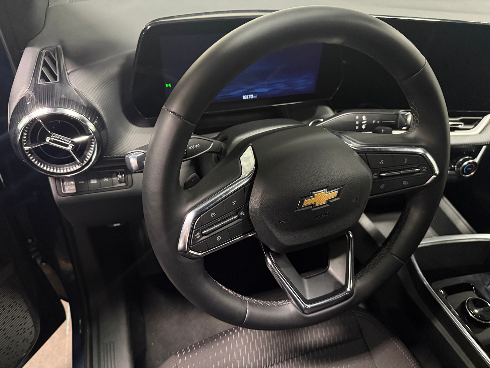 Thumbnail: 2026 Chevrolet Equinox - 5