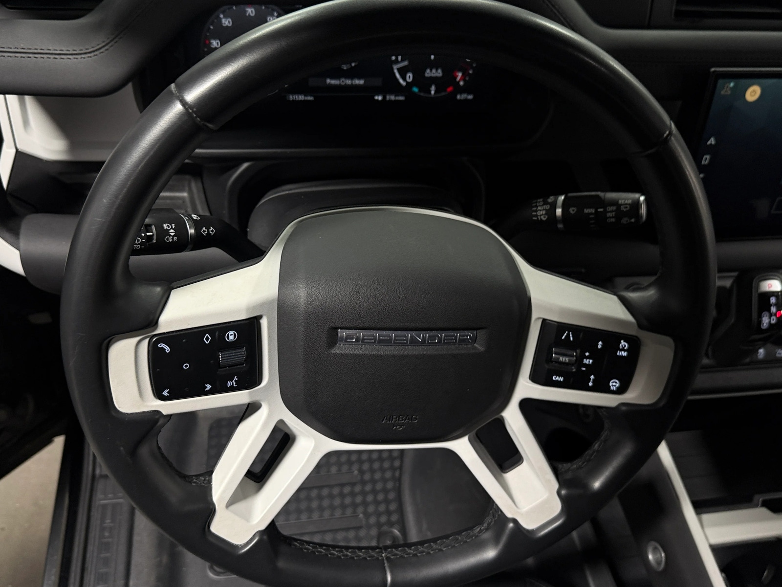 Thumbnail: 2025 Land Rover Defender - 4