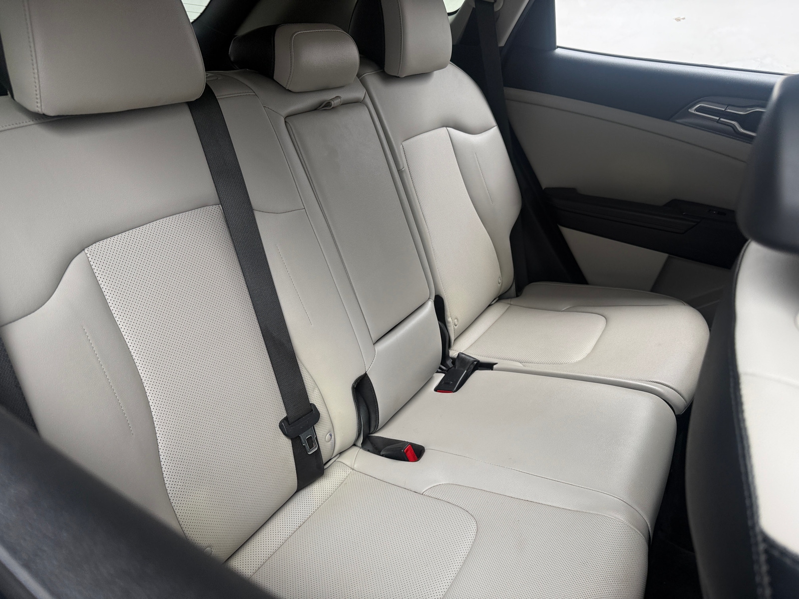 Thumbnail: 2023 Kia Sportage - 5
