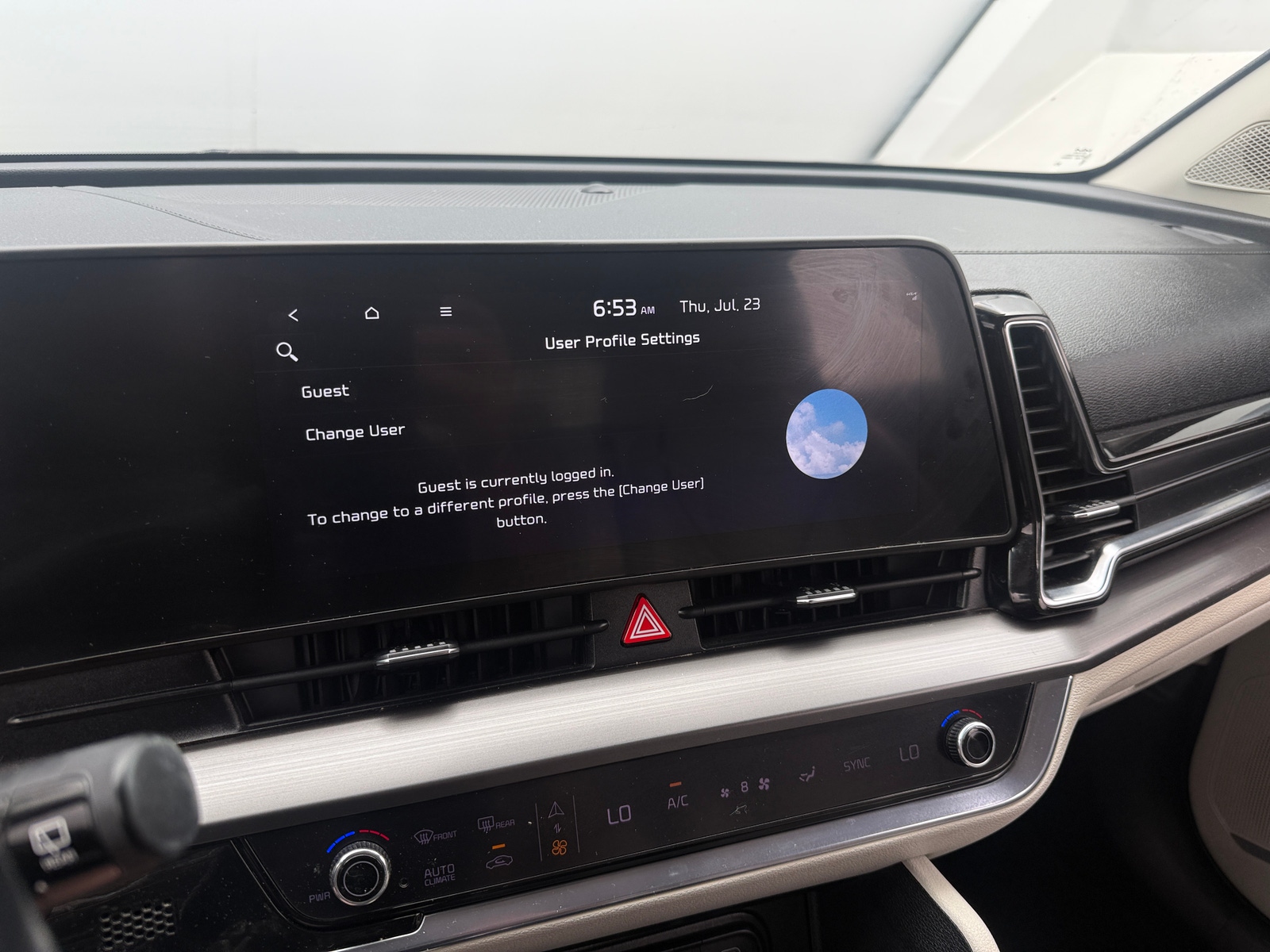 Thumbnail: 2023 Kia Sportage - 3