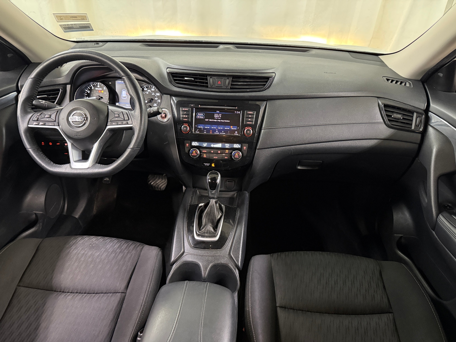 Thumbnail: 2019 Nissan Rogue - 3
