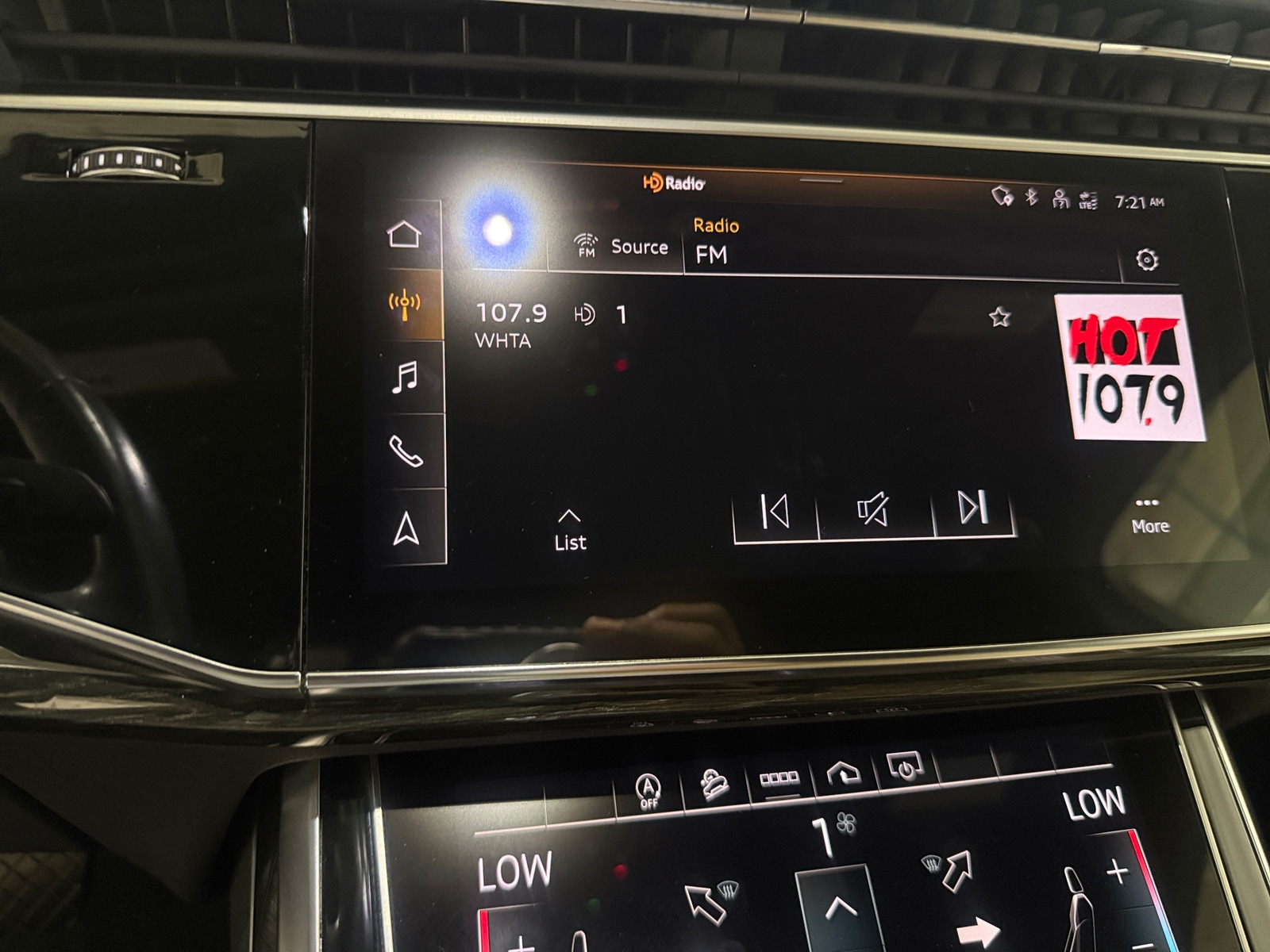 Thumbnail: 2021 Audi Q7 - 3