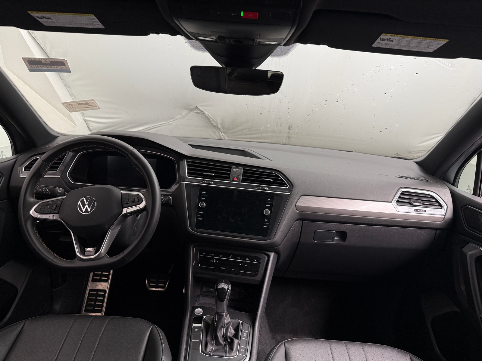 Thumbnail: 2023 Volkswagen Tiguan - 2