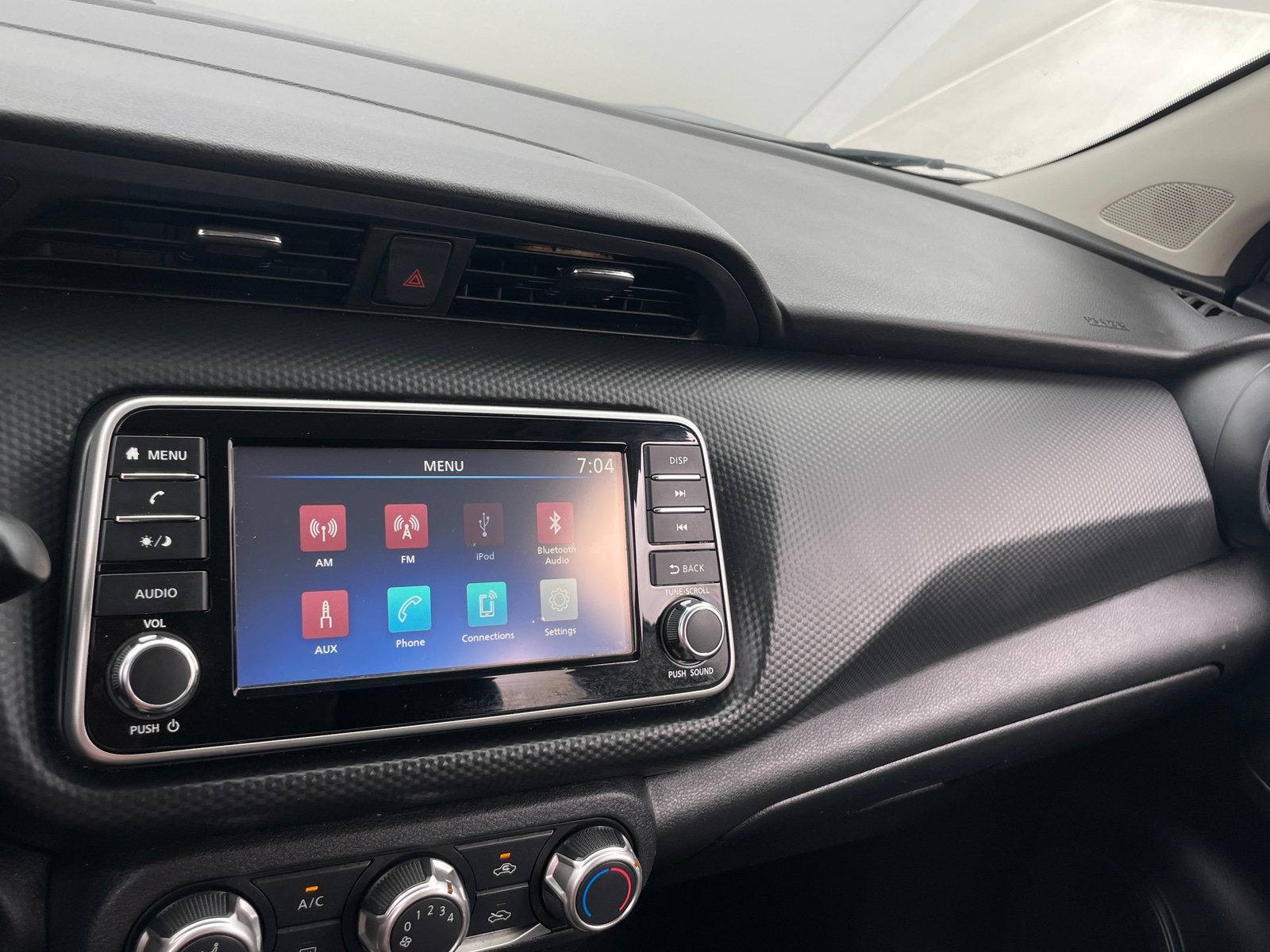 Thumbnail: 2024 Nissan Kicks - 4
