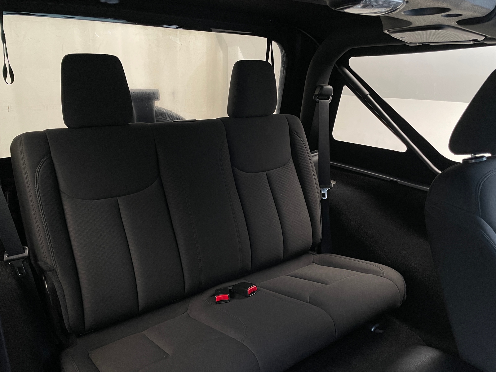 Thumbnail: 2016 Jeep Wrangler - 6